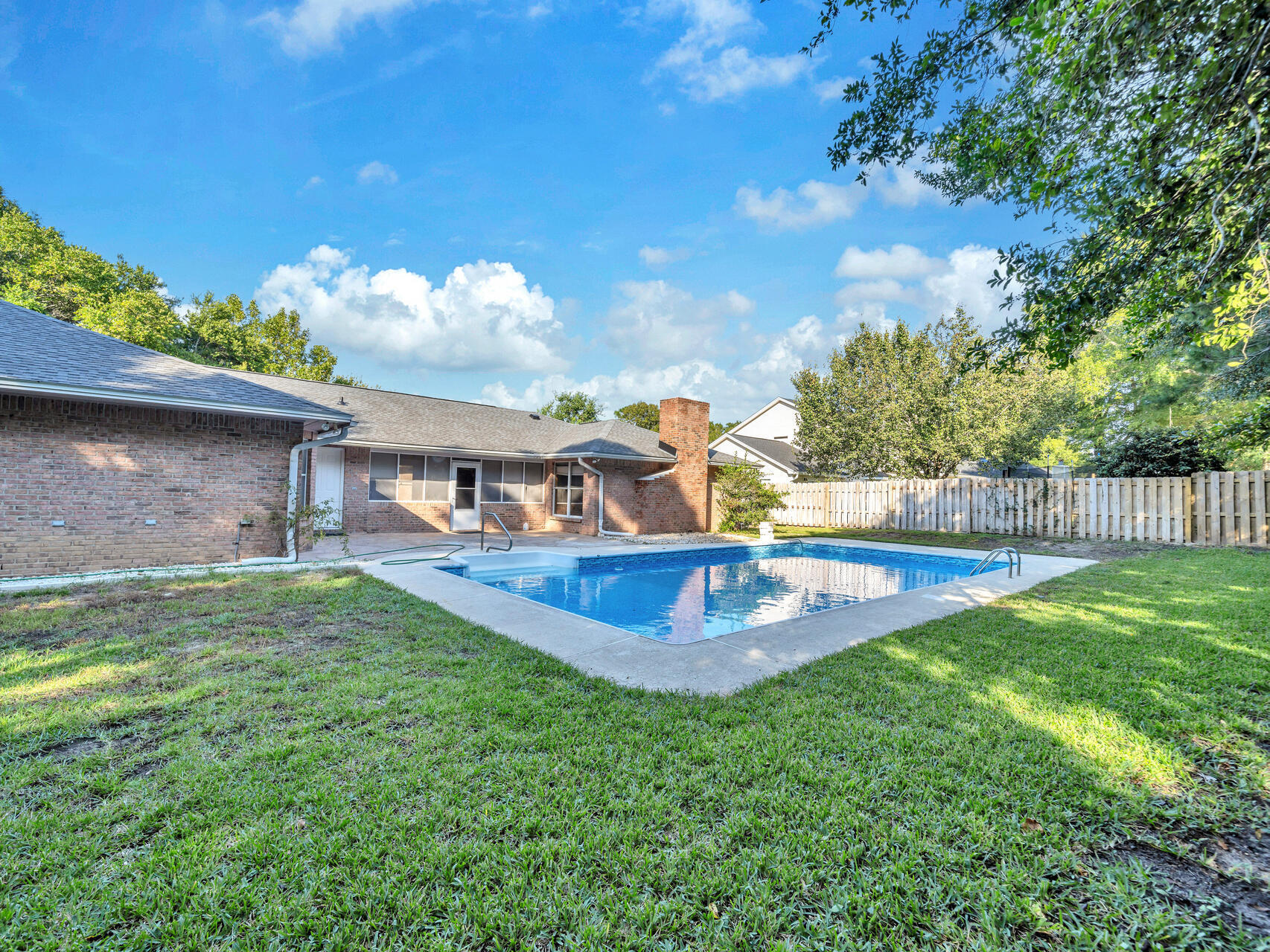 ROCKY BAYOU COUNTRY CLUB ESTATES 4 - Residential