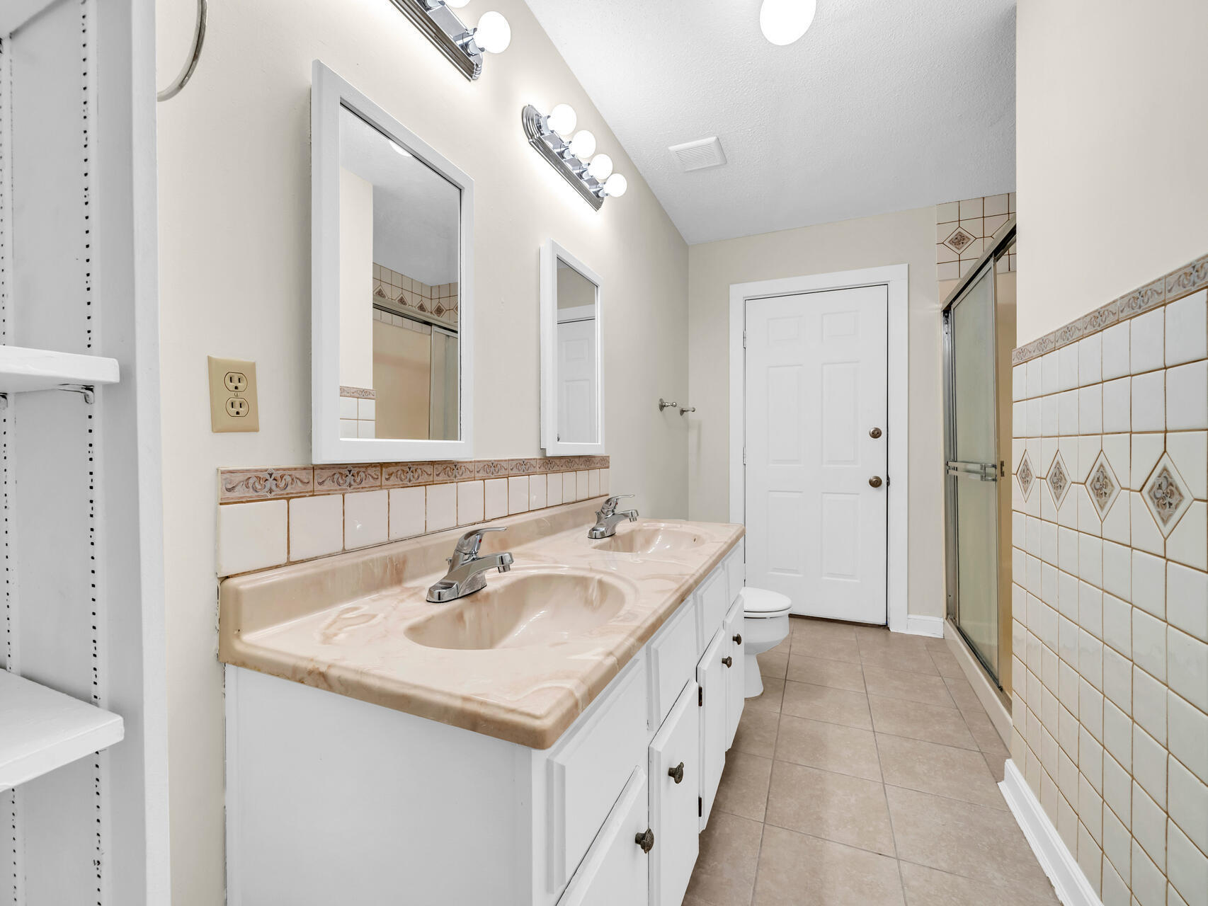 ROCKY BAYOU COUNTRY CLUB ESTATES 4 - Residential