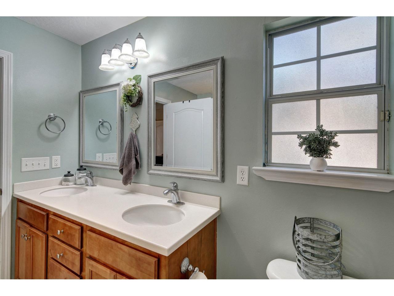 JACKS S/D - Residential