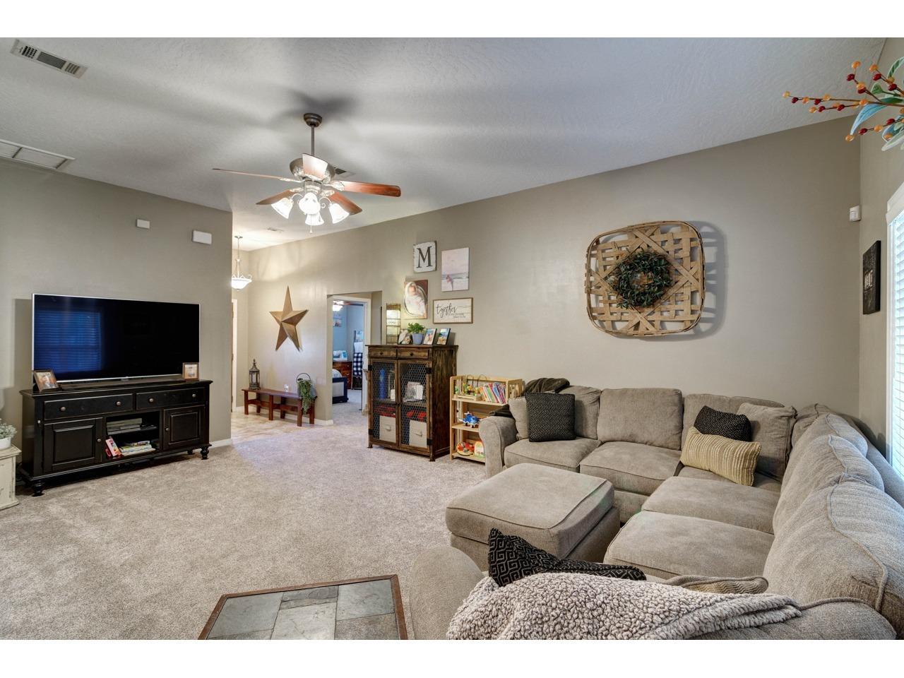 JACKS S/D - Residential