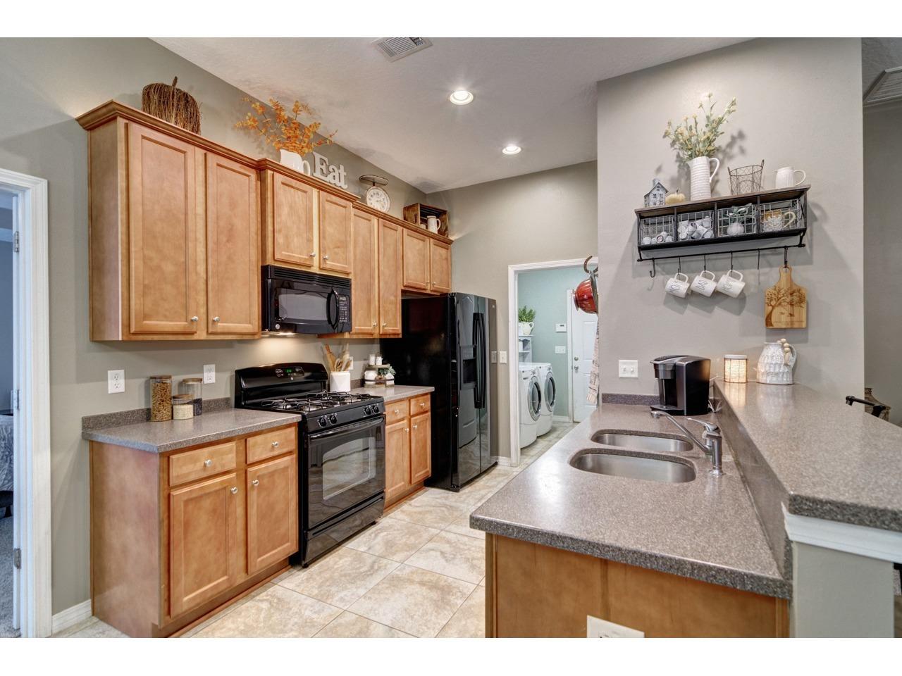 JACKS S/D - Residential