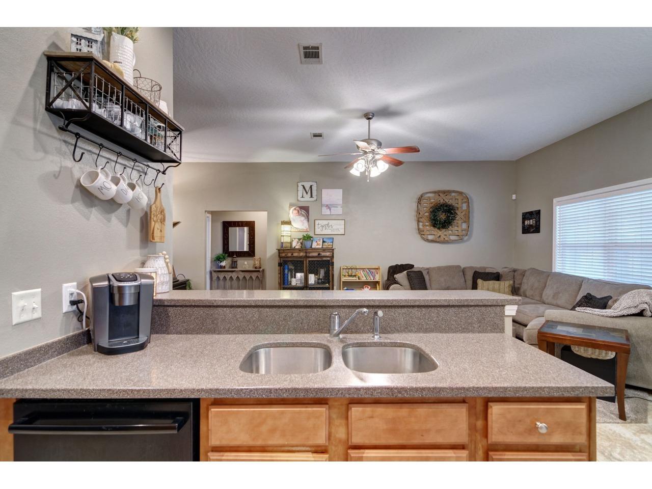 JACKS S/D - Residential