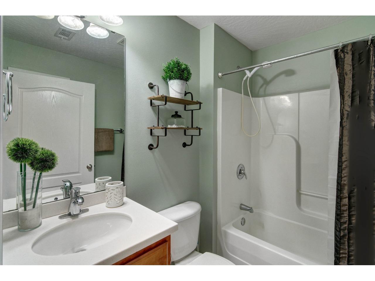 JACKS S/D - Residential