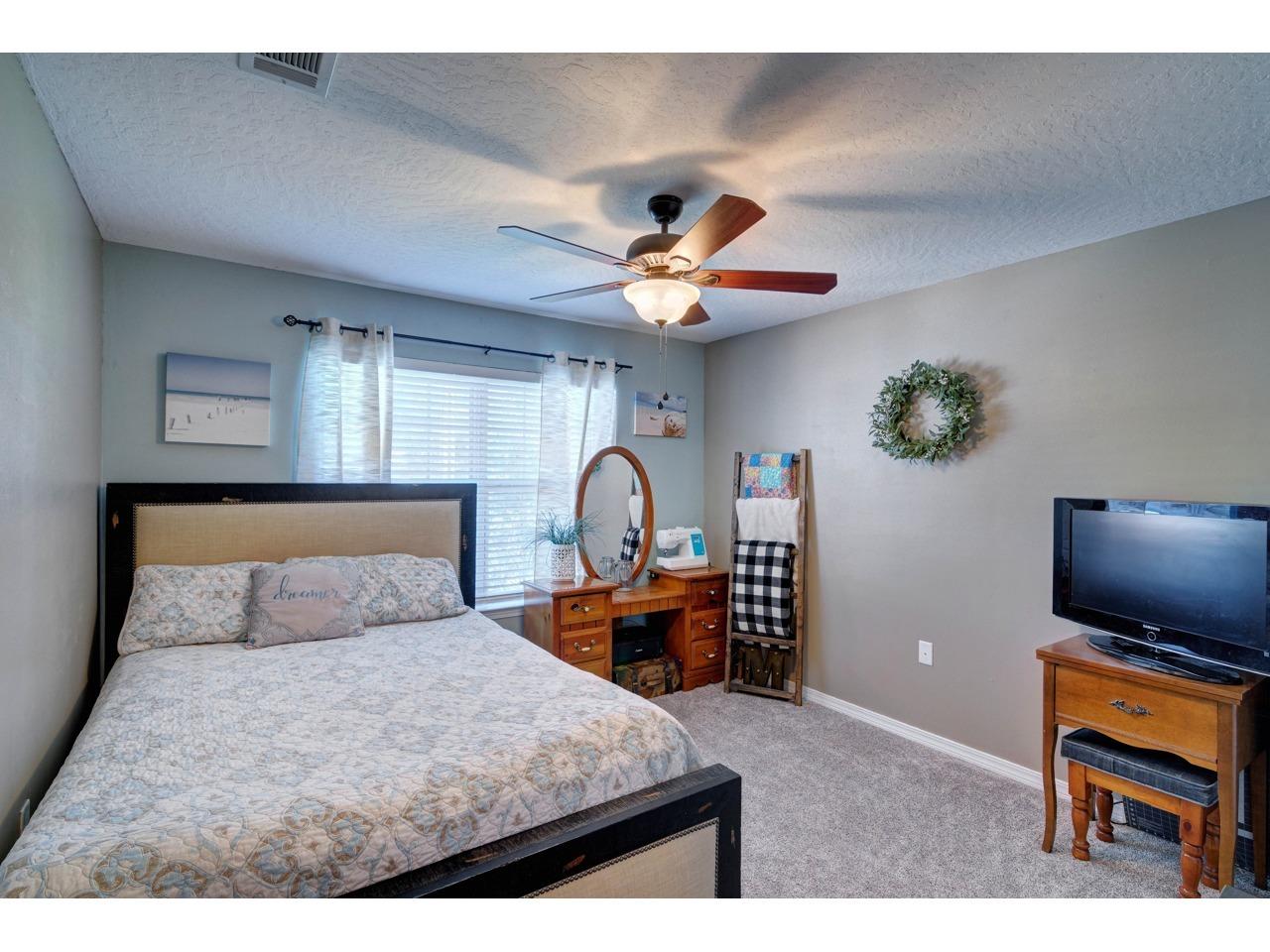 JACKS S/D - Residential