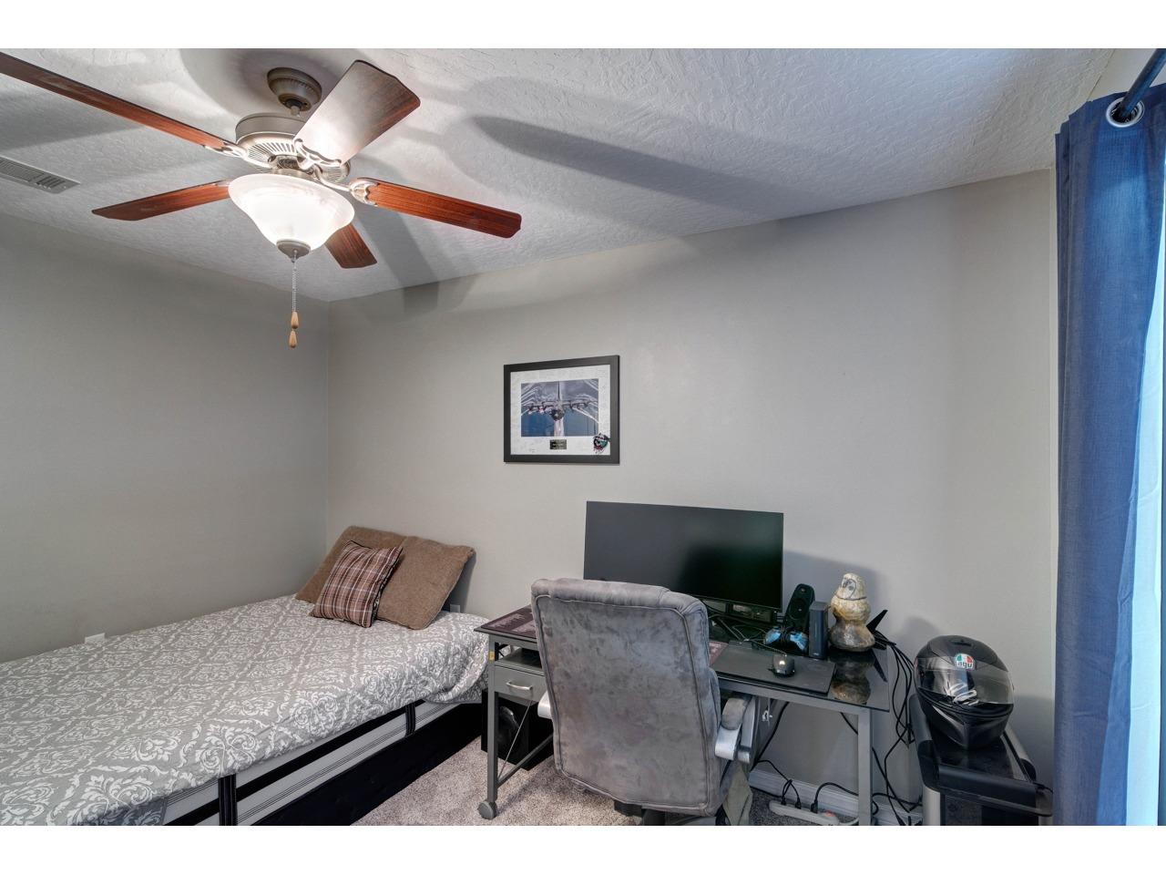 JACKS S/D - Residential