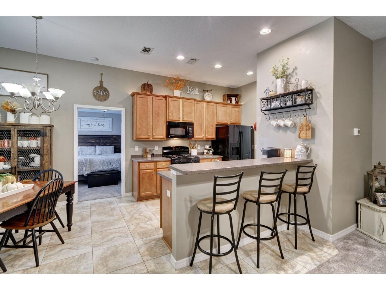 JACKS S/D - Residential