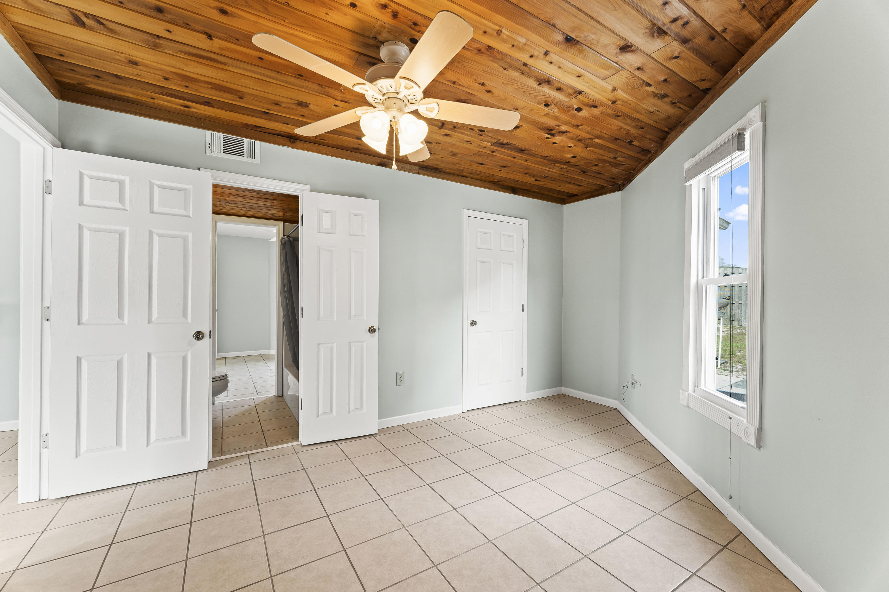 RIVIERA BEACH - Residential