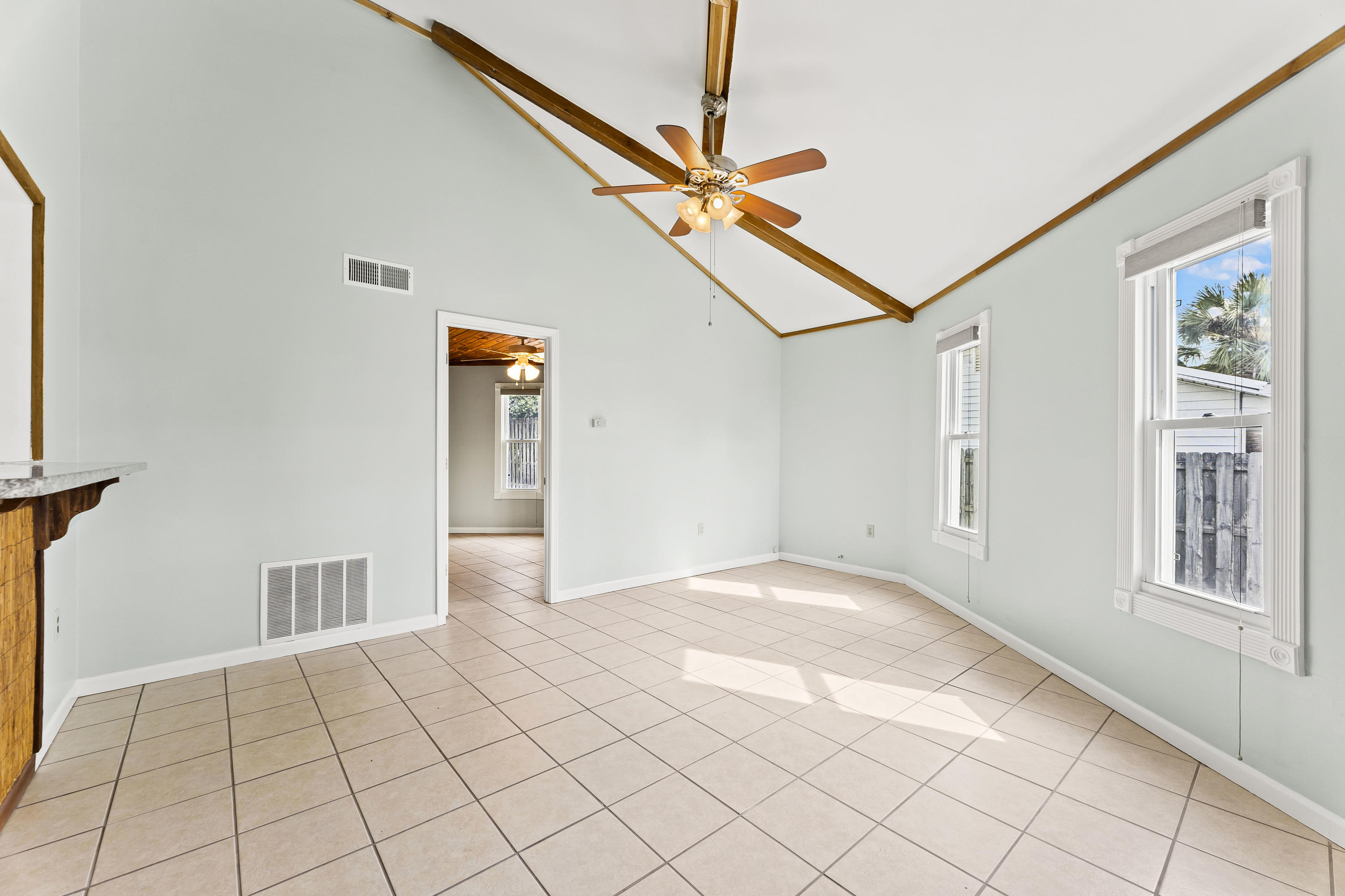 RIVIERA BEACH - Residential
