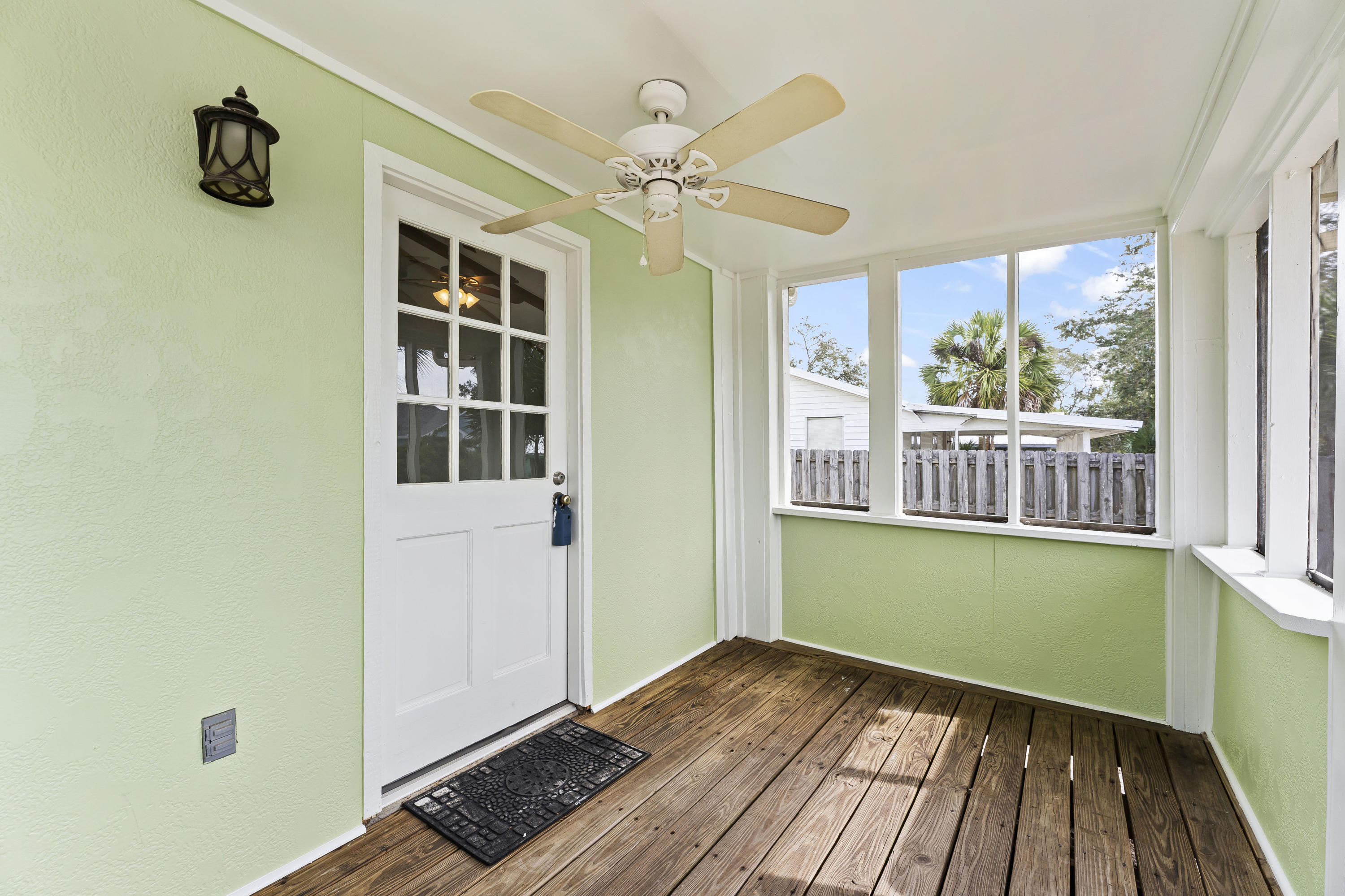 RIVIERA BEACH - Residential