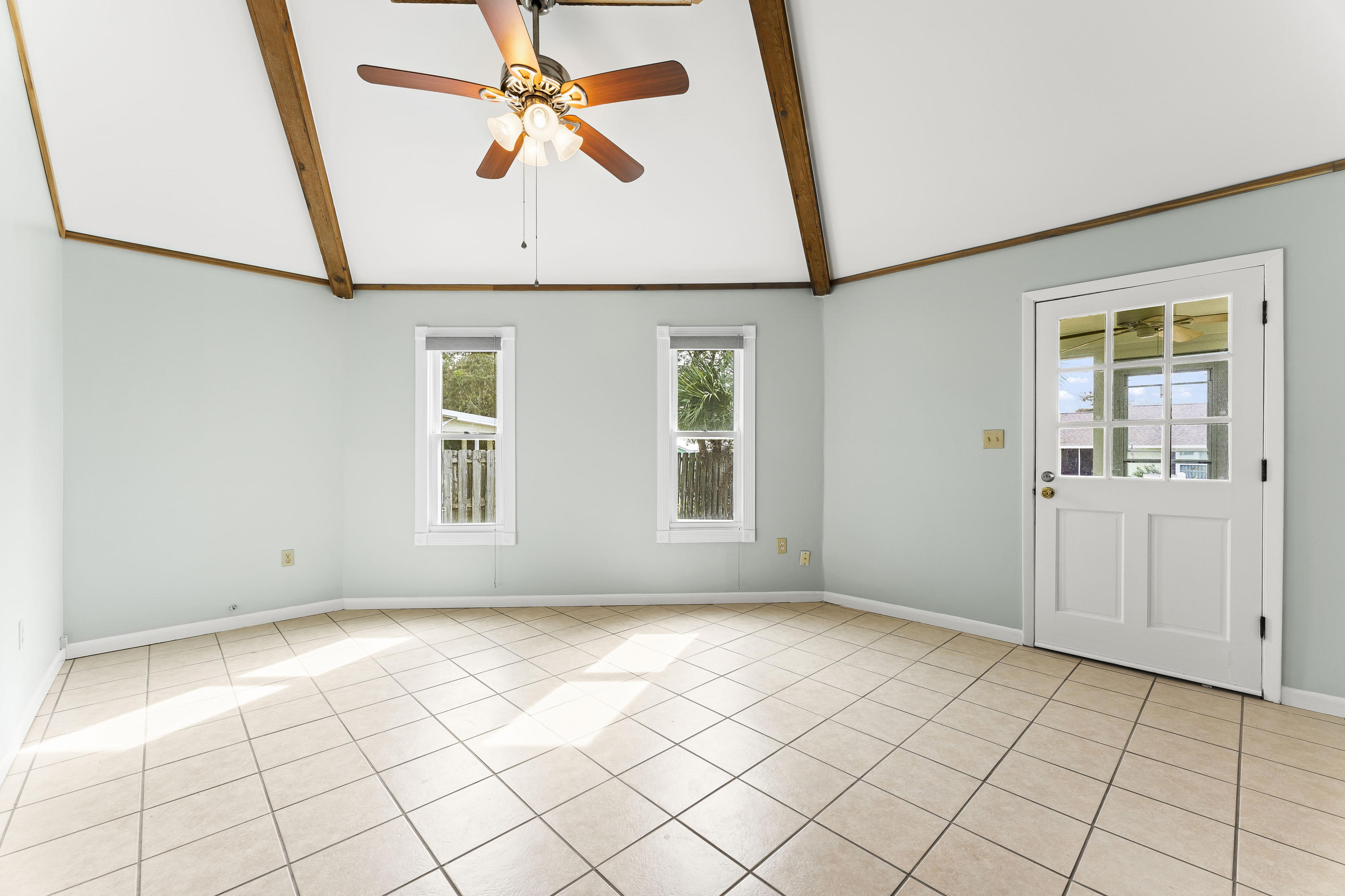 RIVIERA BEACH - Residential