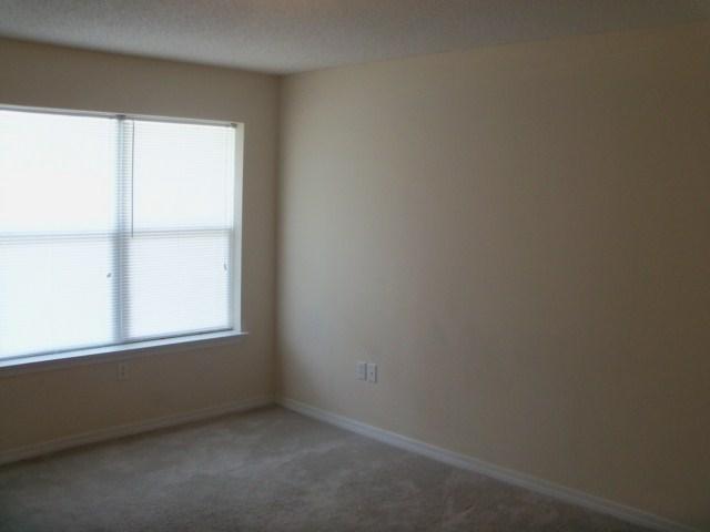 COLLEGE COURT 1ST ADDN - Residential Lease