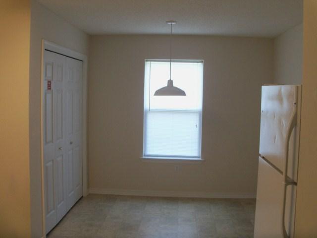 COLLEGE COURT 1ST ADDN - Residential Lease