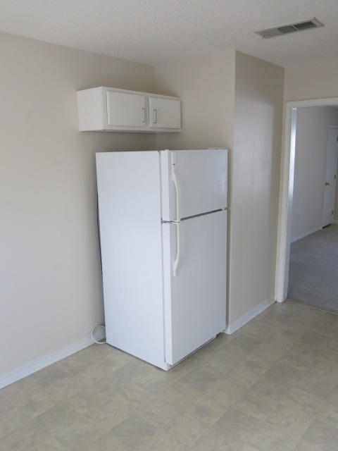 COLLEGE COURT 1ST ADDN - Residential Lease