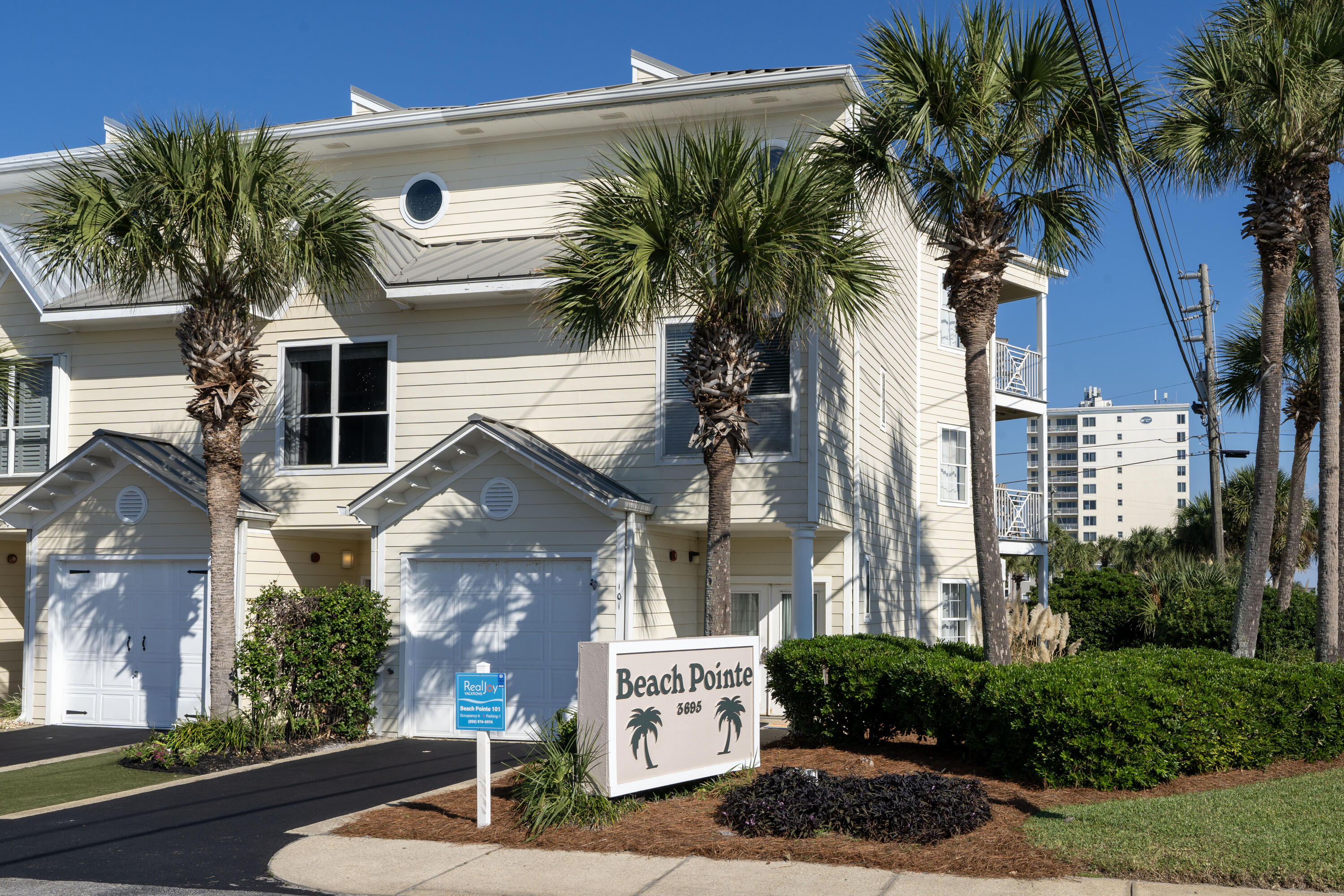 BEACH POINTE T/H - Residential