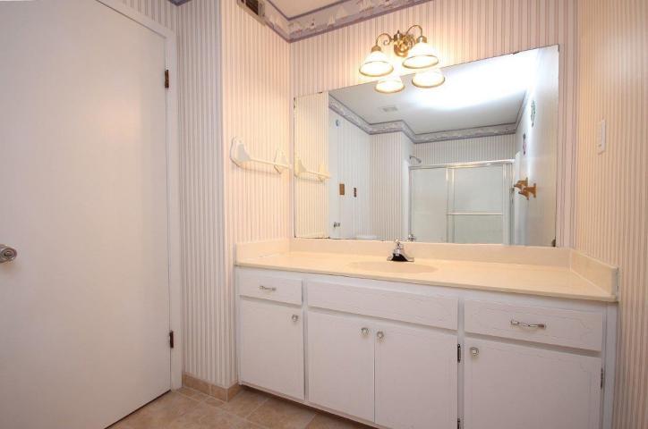 HIDDEN COVE T/H - Residential Lease