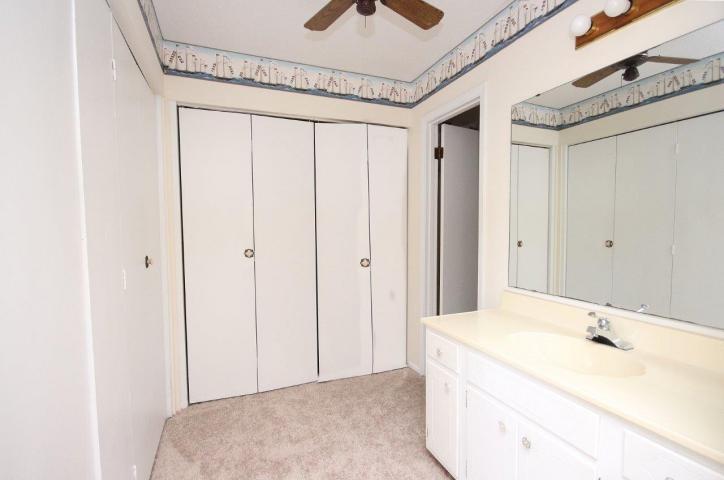 HIDDEN COVE T/H - Residential Lease