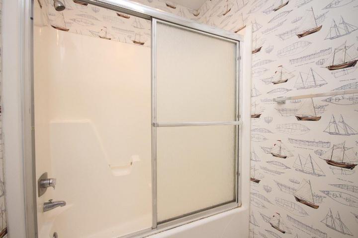 HIDDEN COVE T/H - Residential Lease
