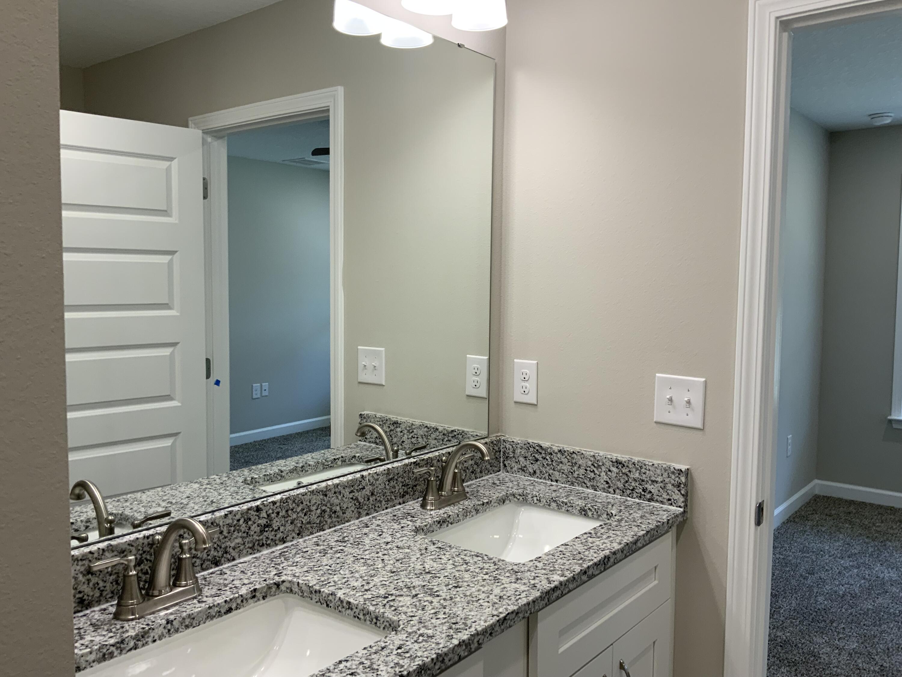 MORRIS ADDN TO CRESTVIEW - Residential
