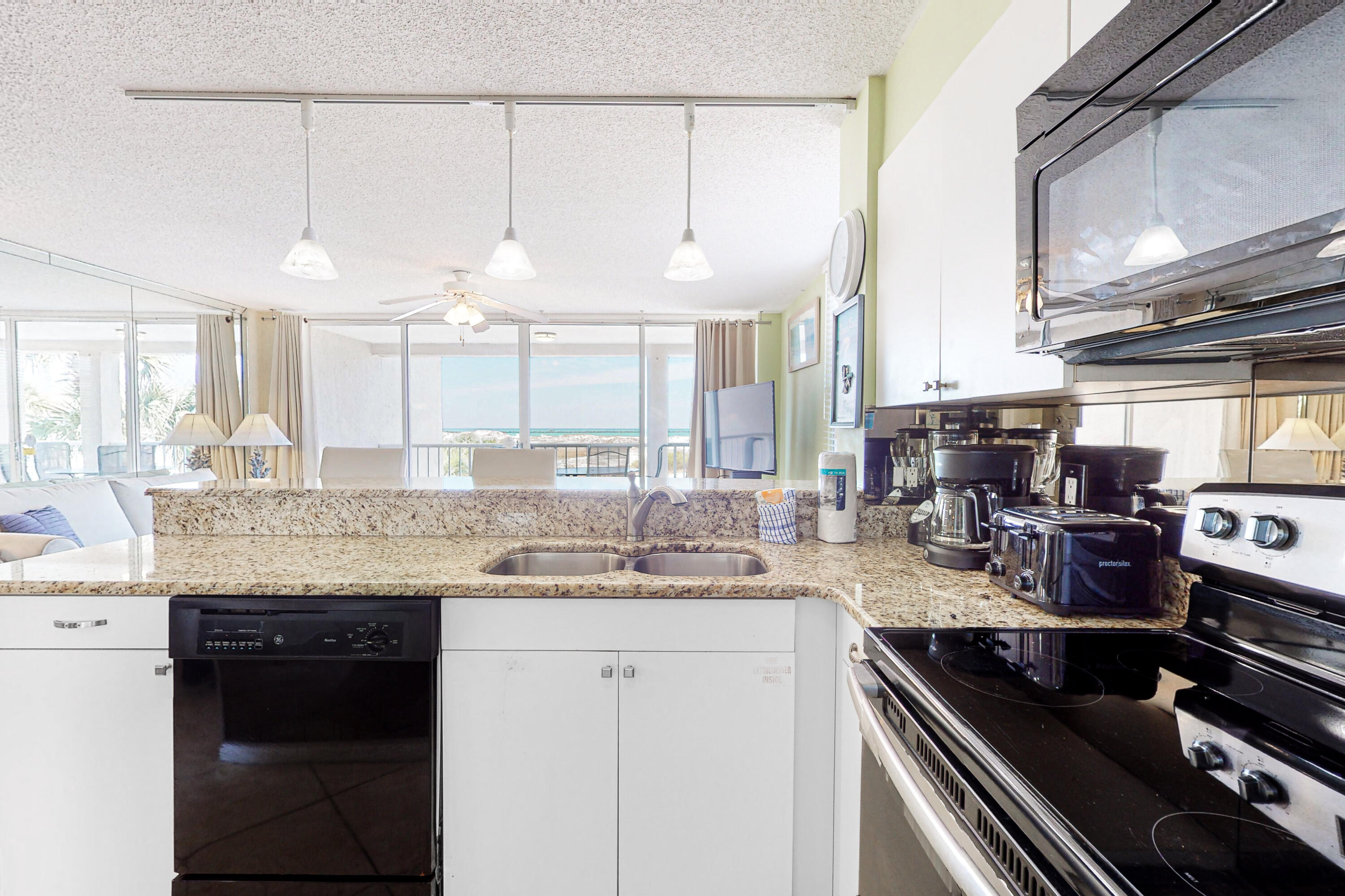 MAGNOLIA HOUSE (DESTIN POINTE) - Residential