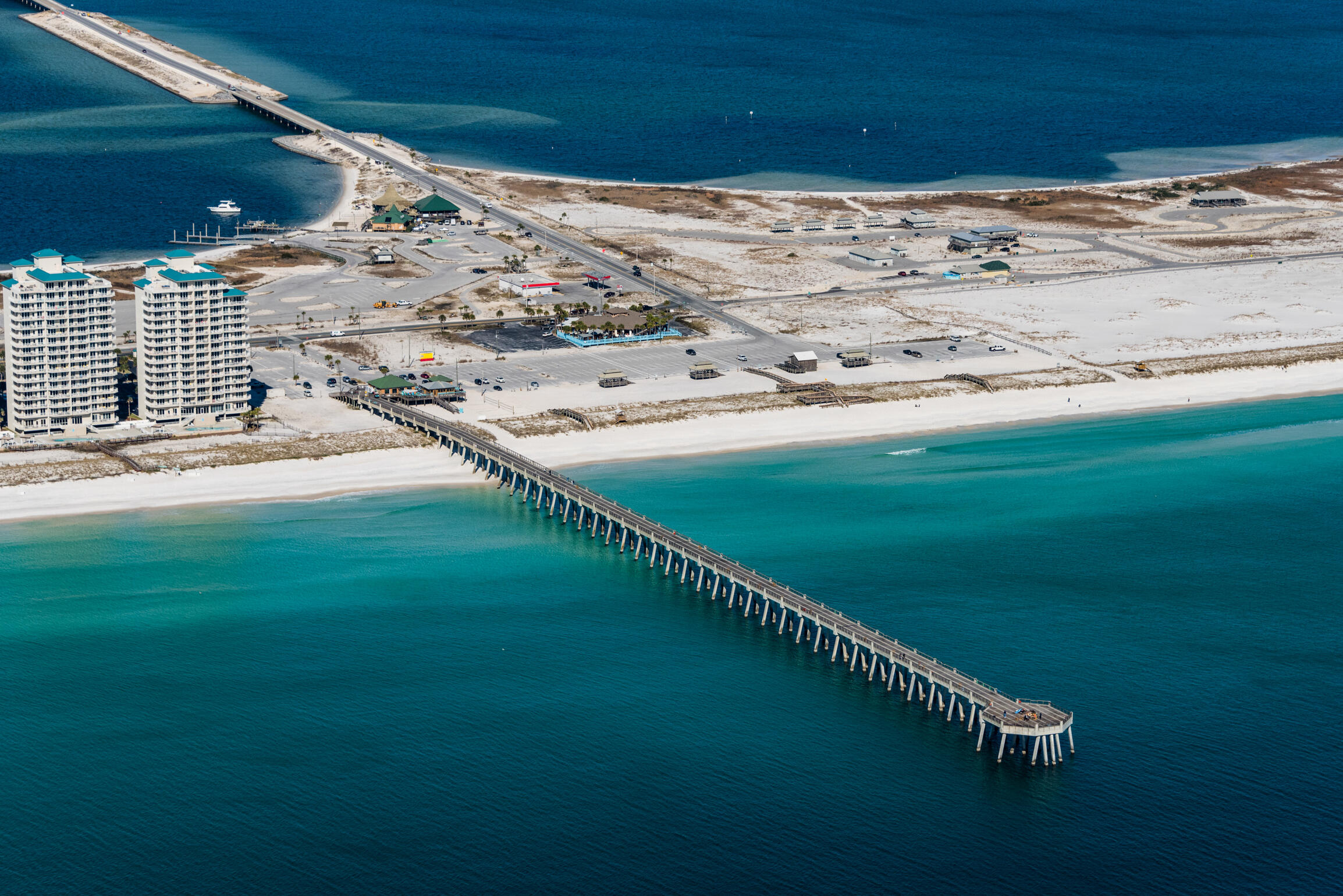 SUGAR BEACH T/H - Residential