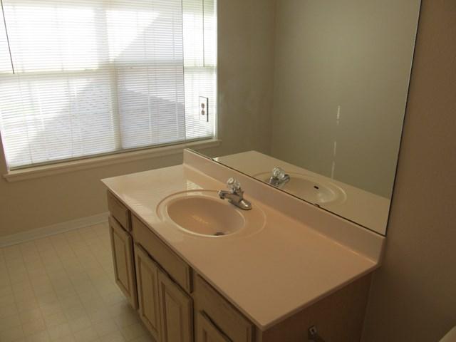 METES & BOUNDS - Residential Lease