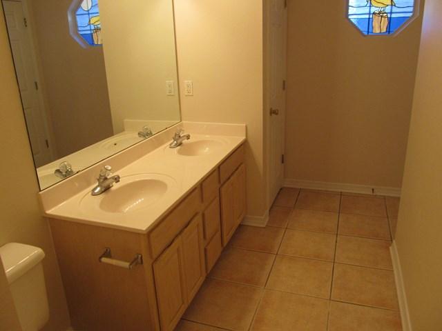 METES & BOUNDS - Residential Lease