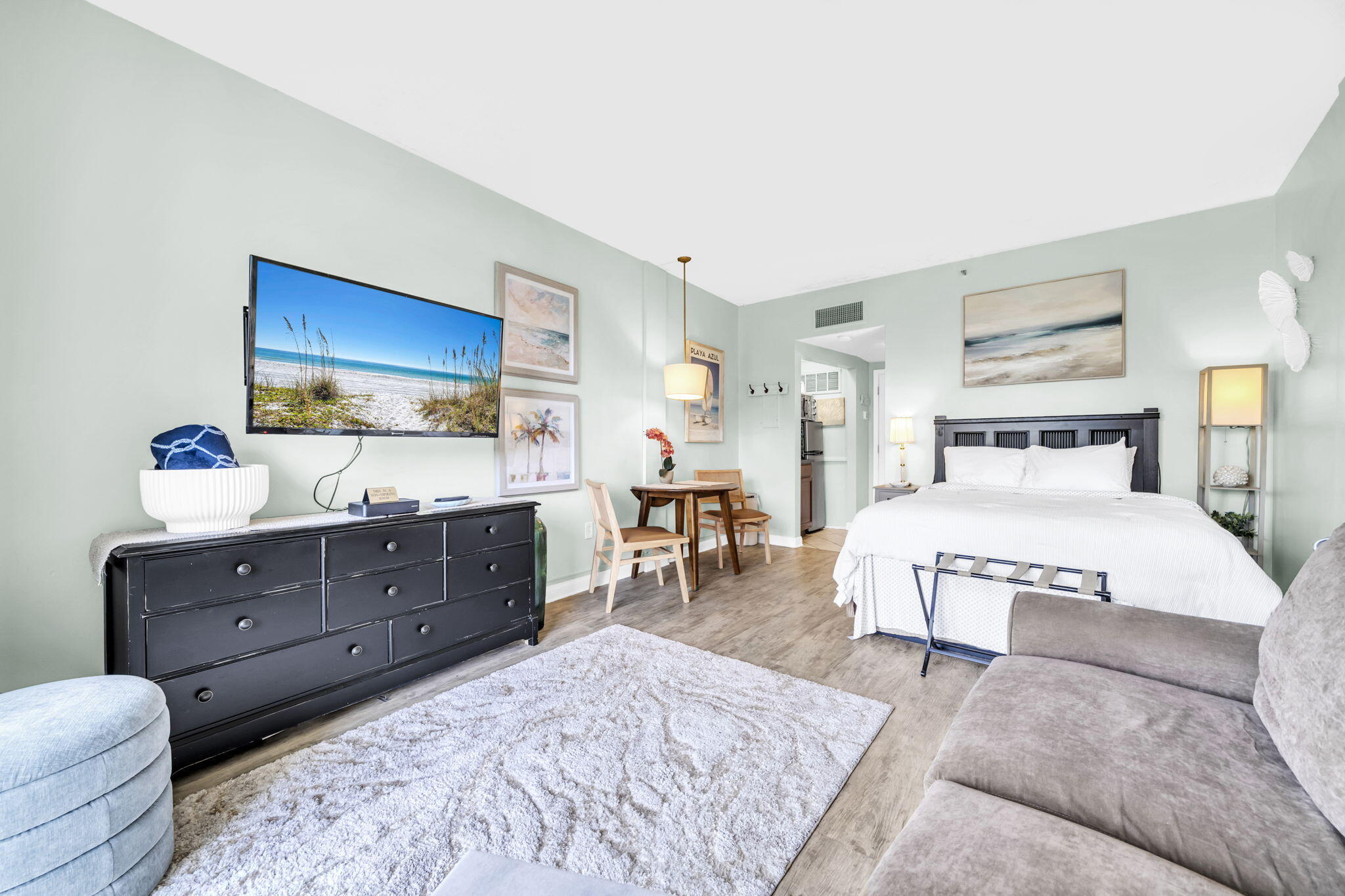 PIRATES BAY PH 1 - Residential