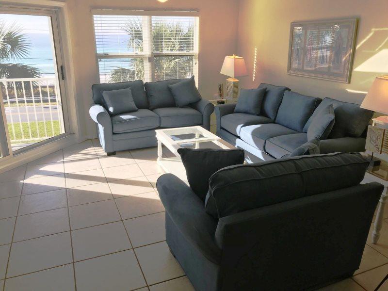 MARAVILLA CONDO 2 - Residential