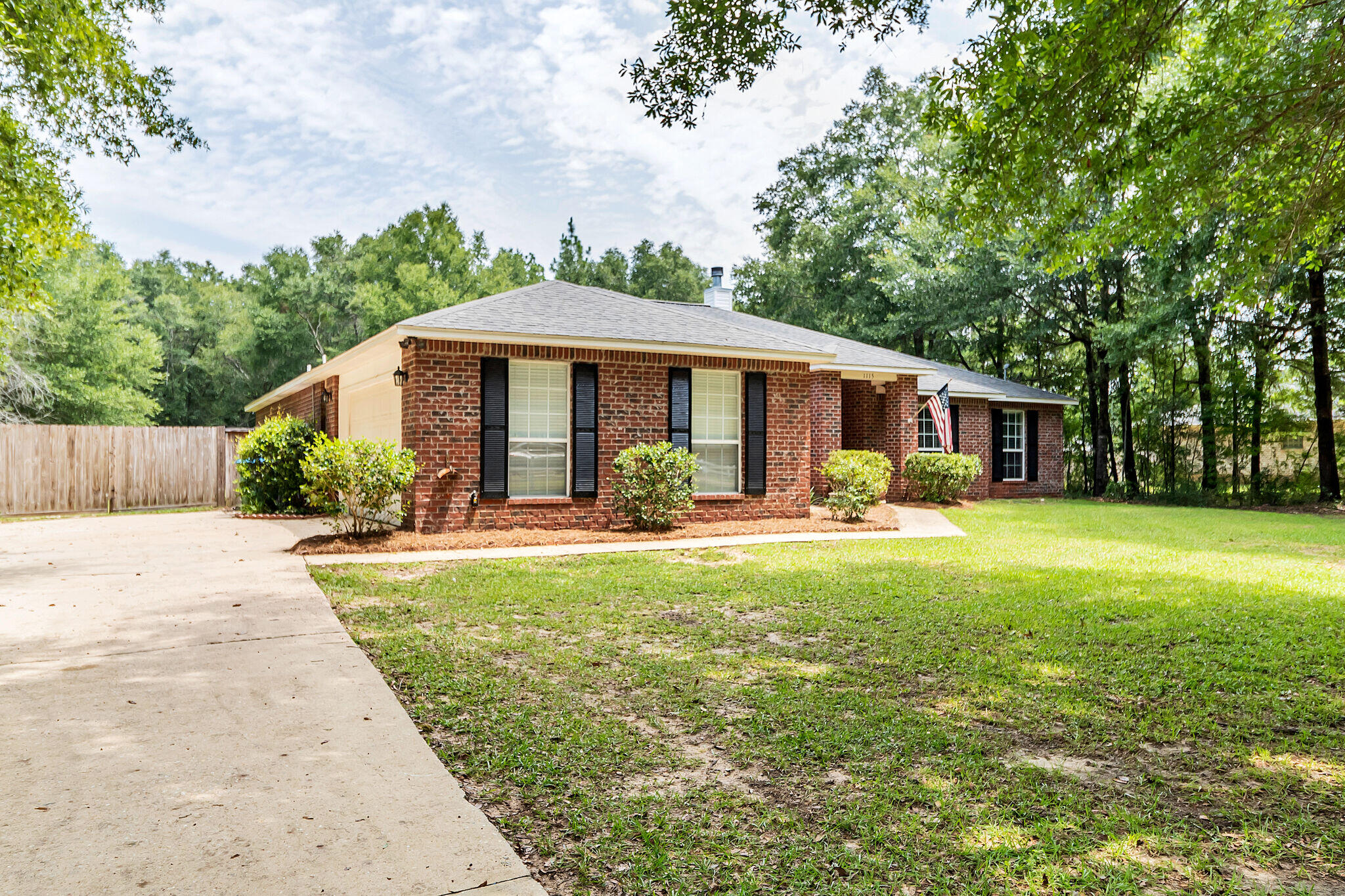 COUNTRYWOOD EST - Residential Lease