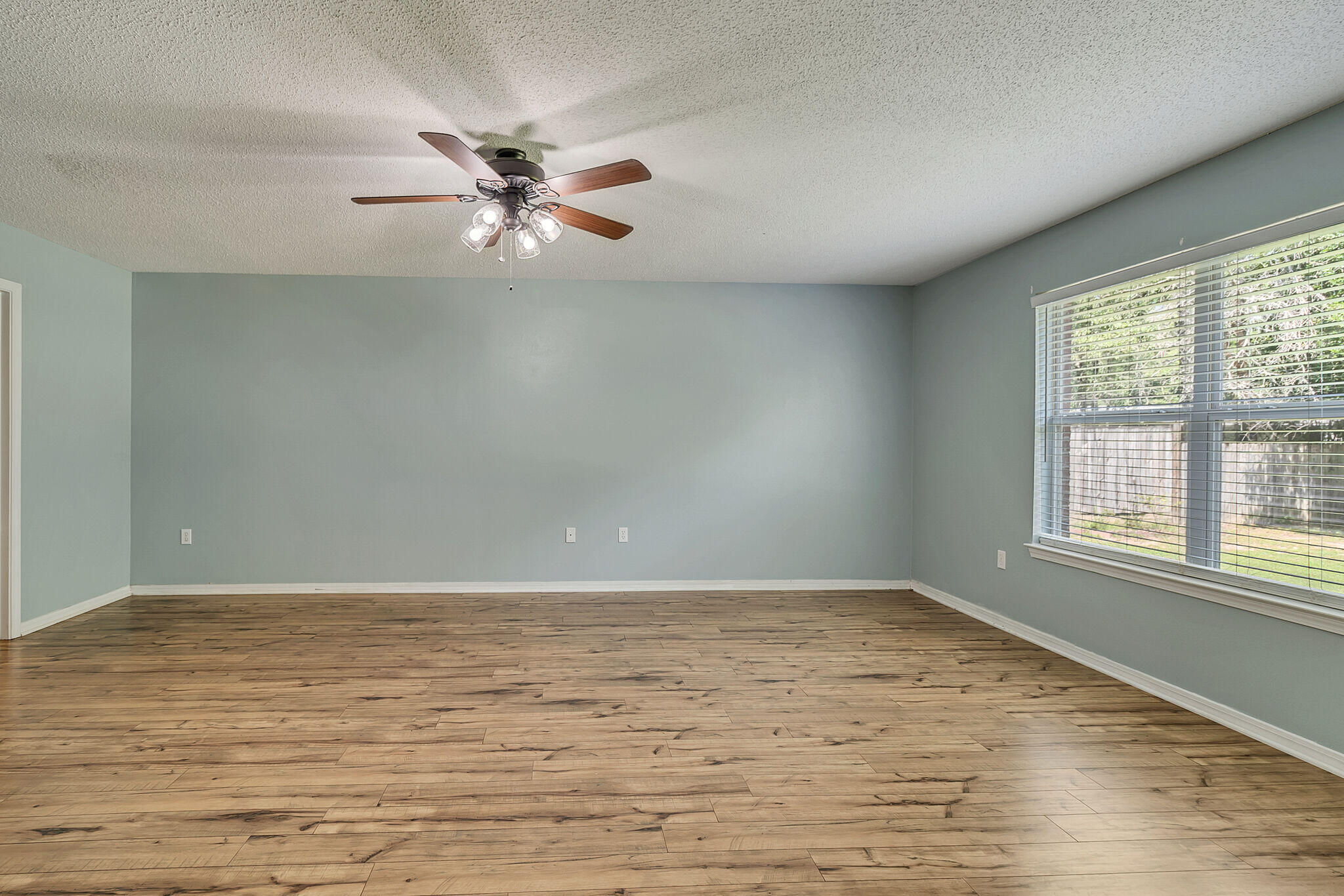 COUNTRYWOOD EST - Residential Lease