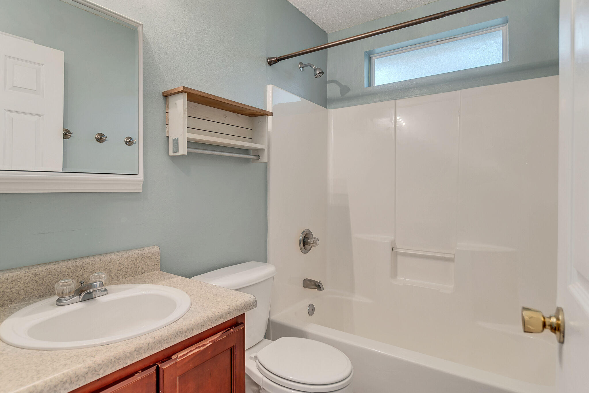 COUNTRYWOOD EST - Residential Lease
