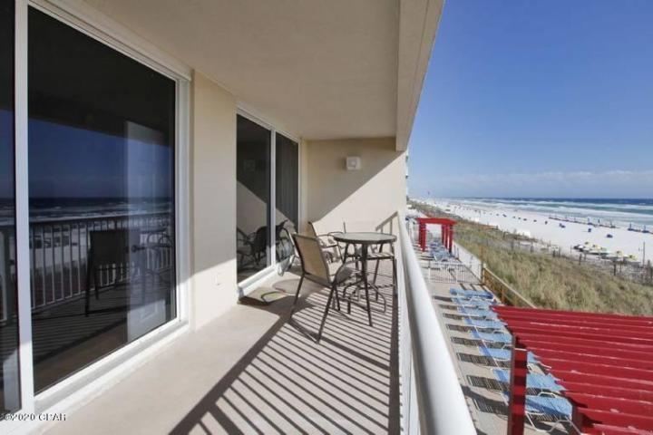 MAJESTIC BEACH TOWERS II - Residential