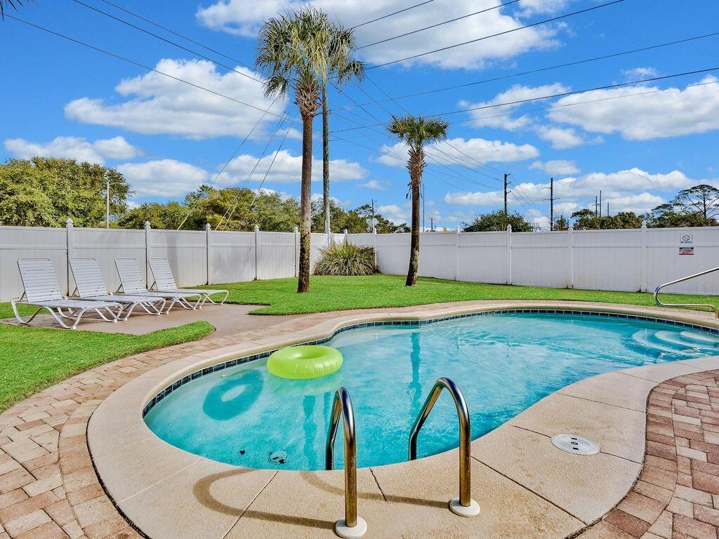 CRYSTAL BEACH - Residential