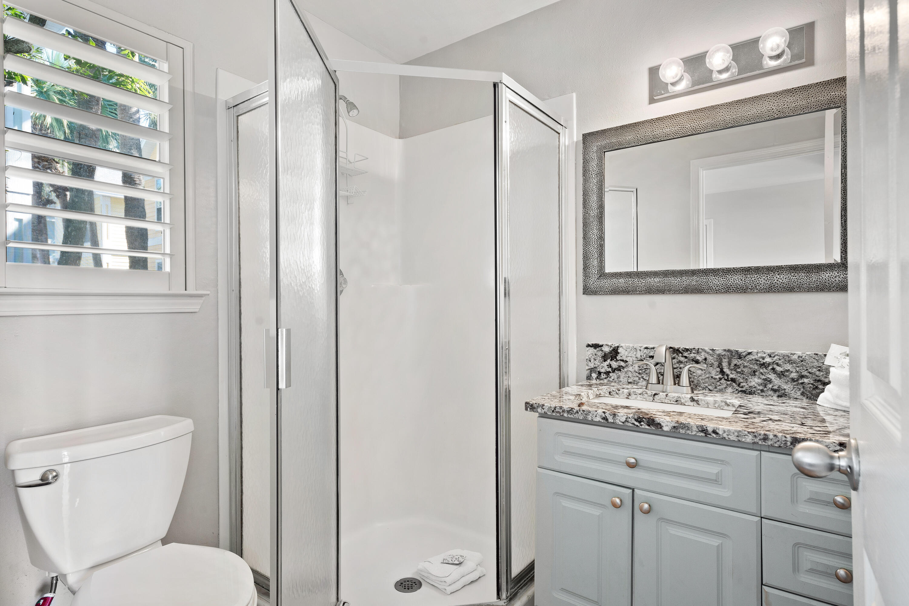NANTUCKET COTTAGES - Residential