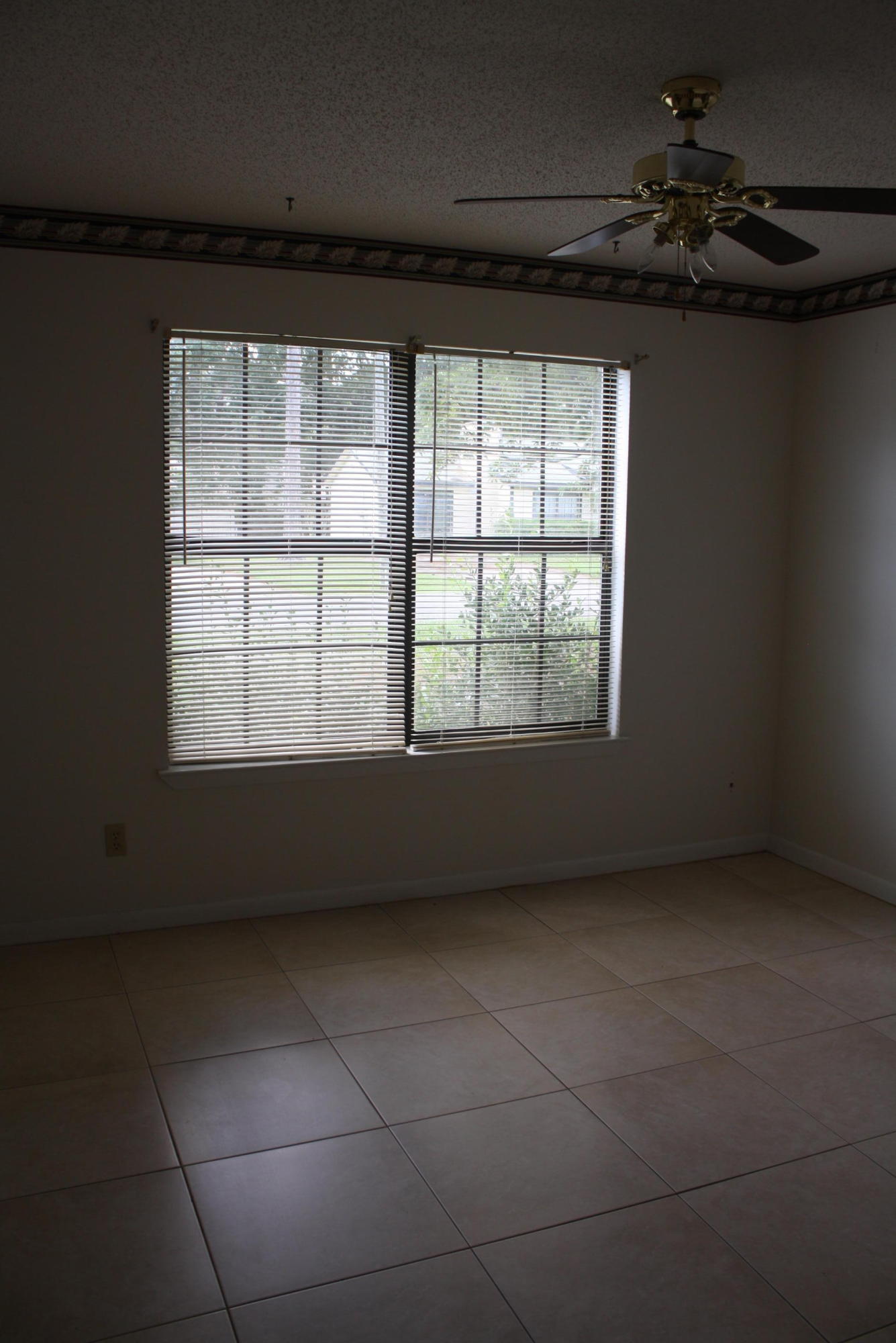 PINE MEADOWS 2ND ADDN - Residential Lease