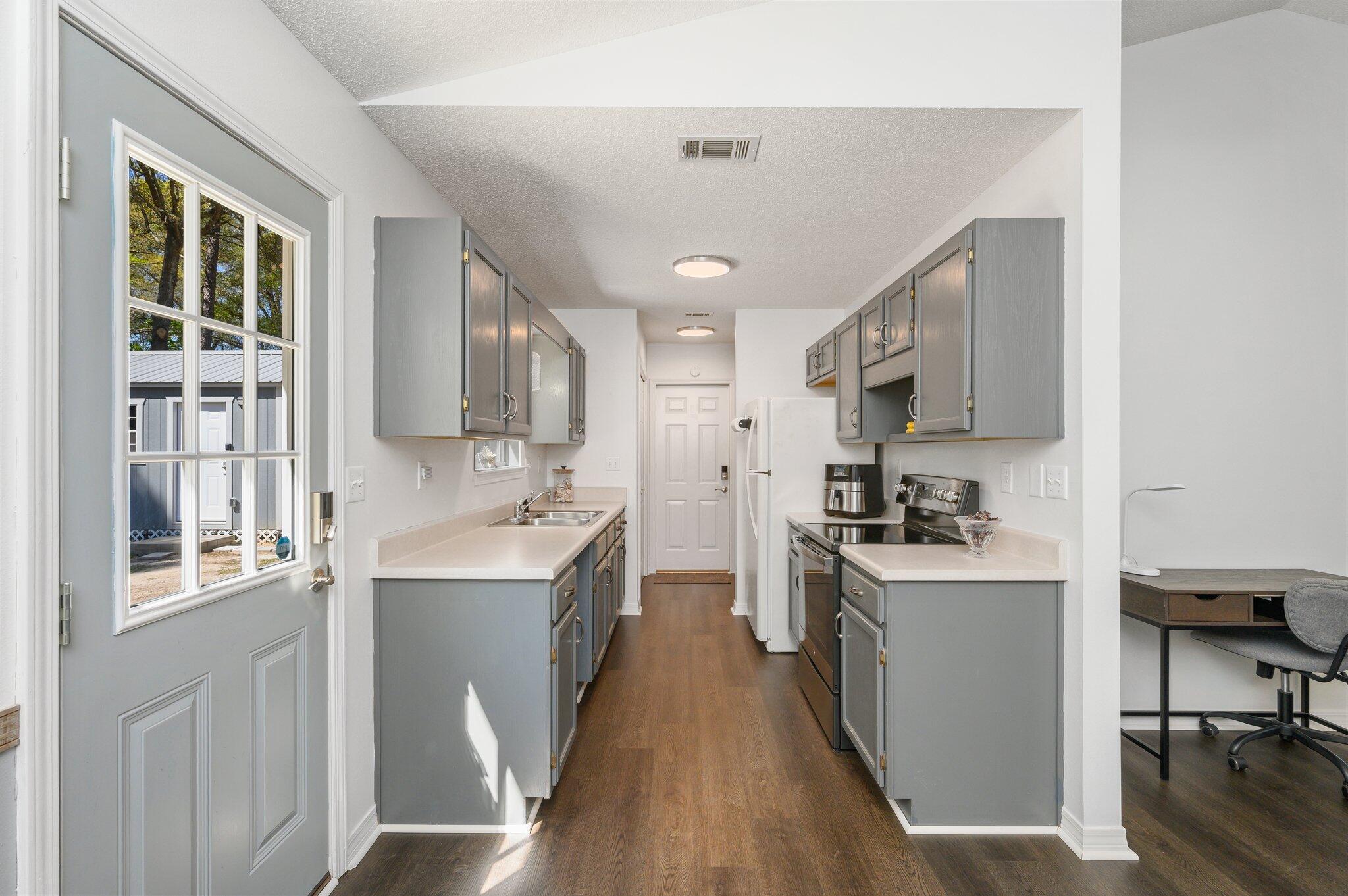 BRACKIN HEIGHTS S/D - Residential Lease
