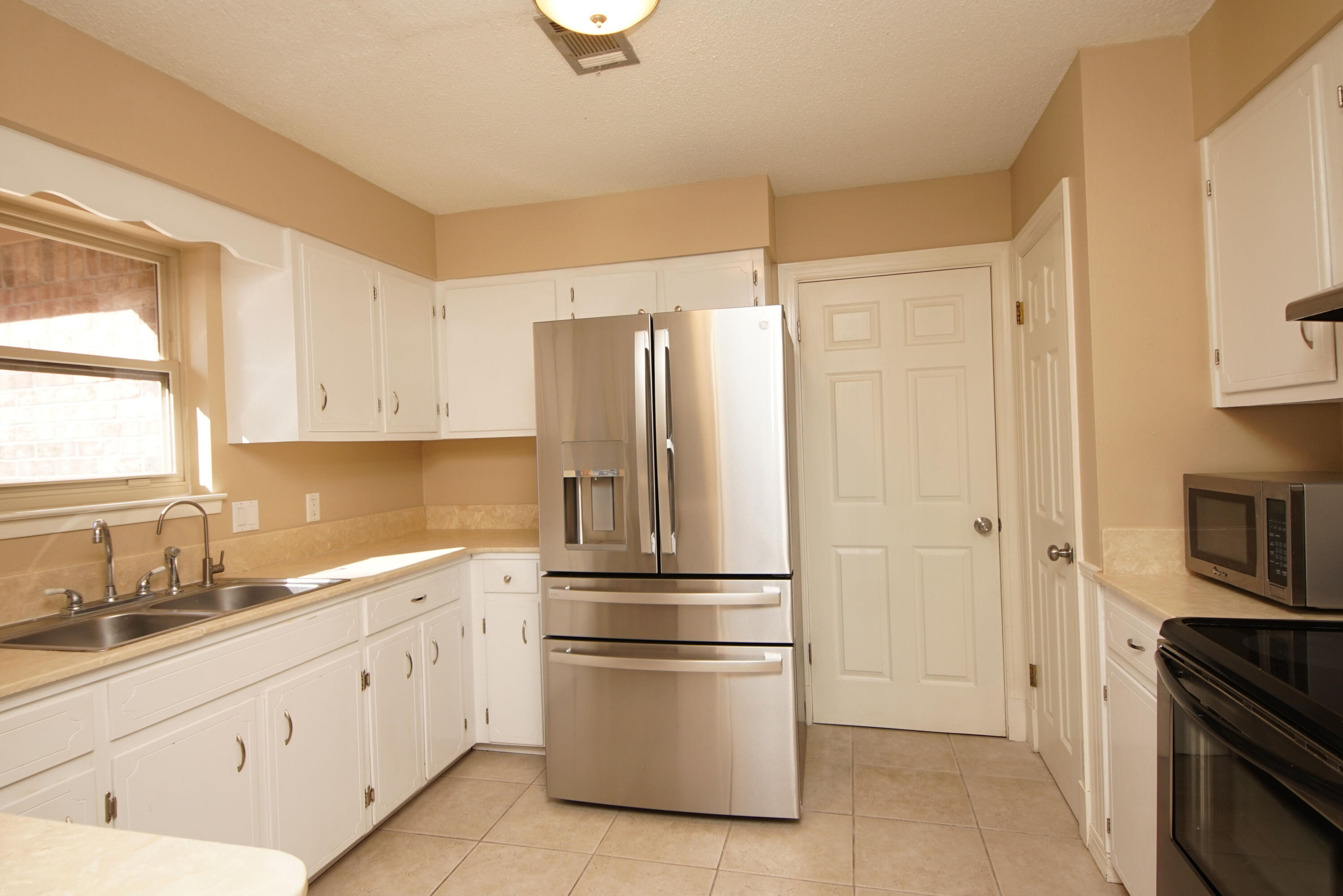 CARIBBEAN VILLAGE EAST 3 - Residential Lease