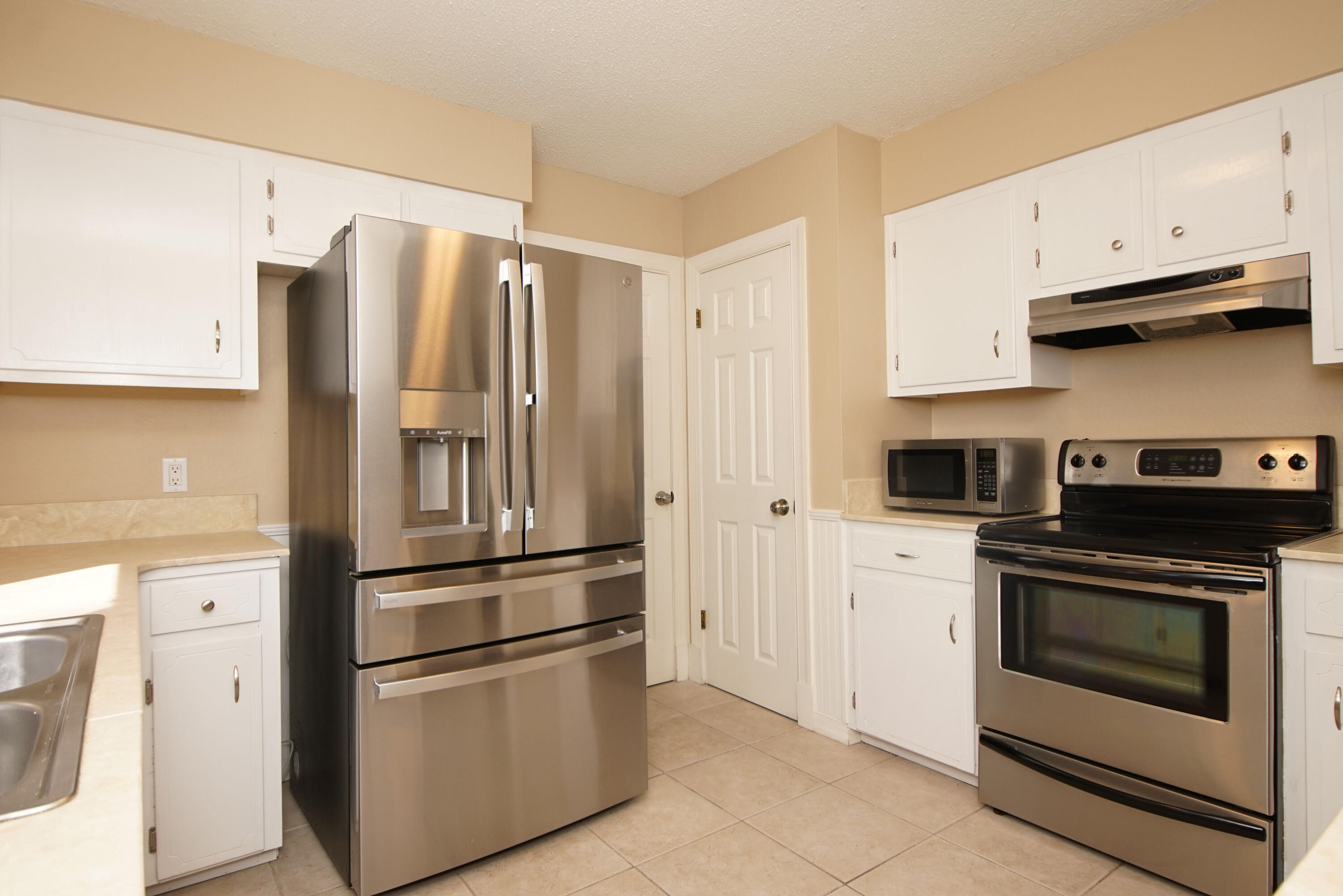 CARIBBEAN VILLAGE EAST 3 - Residential Lease