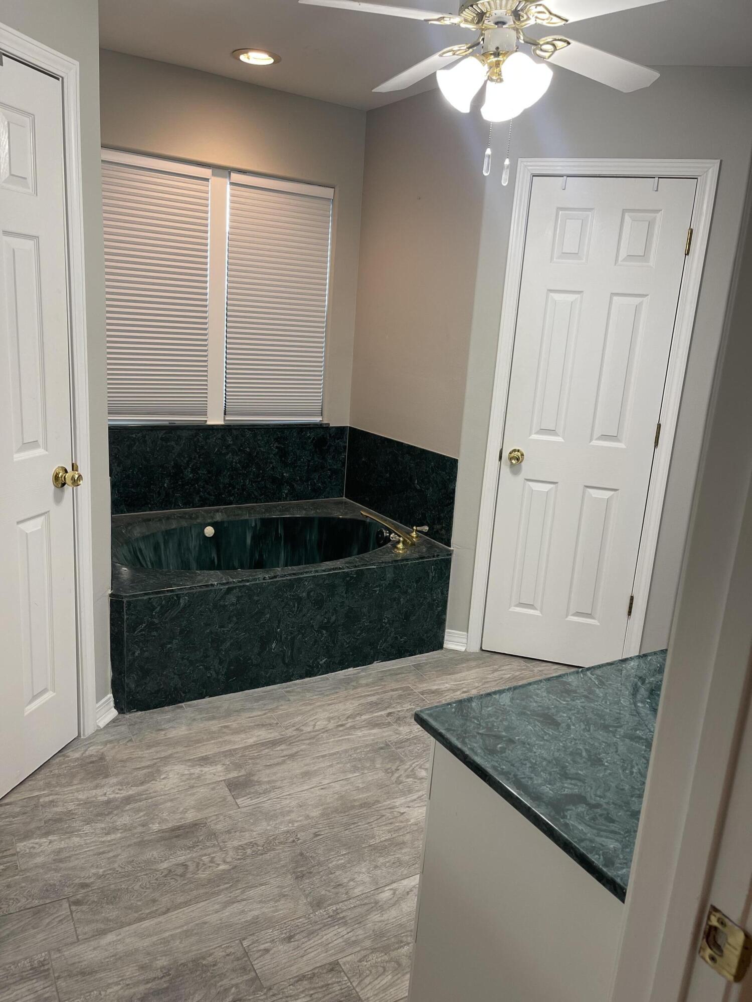 INDIAN WOODS - Residential Lease