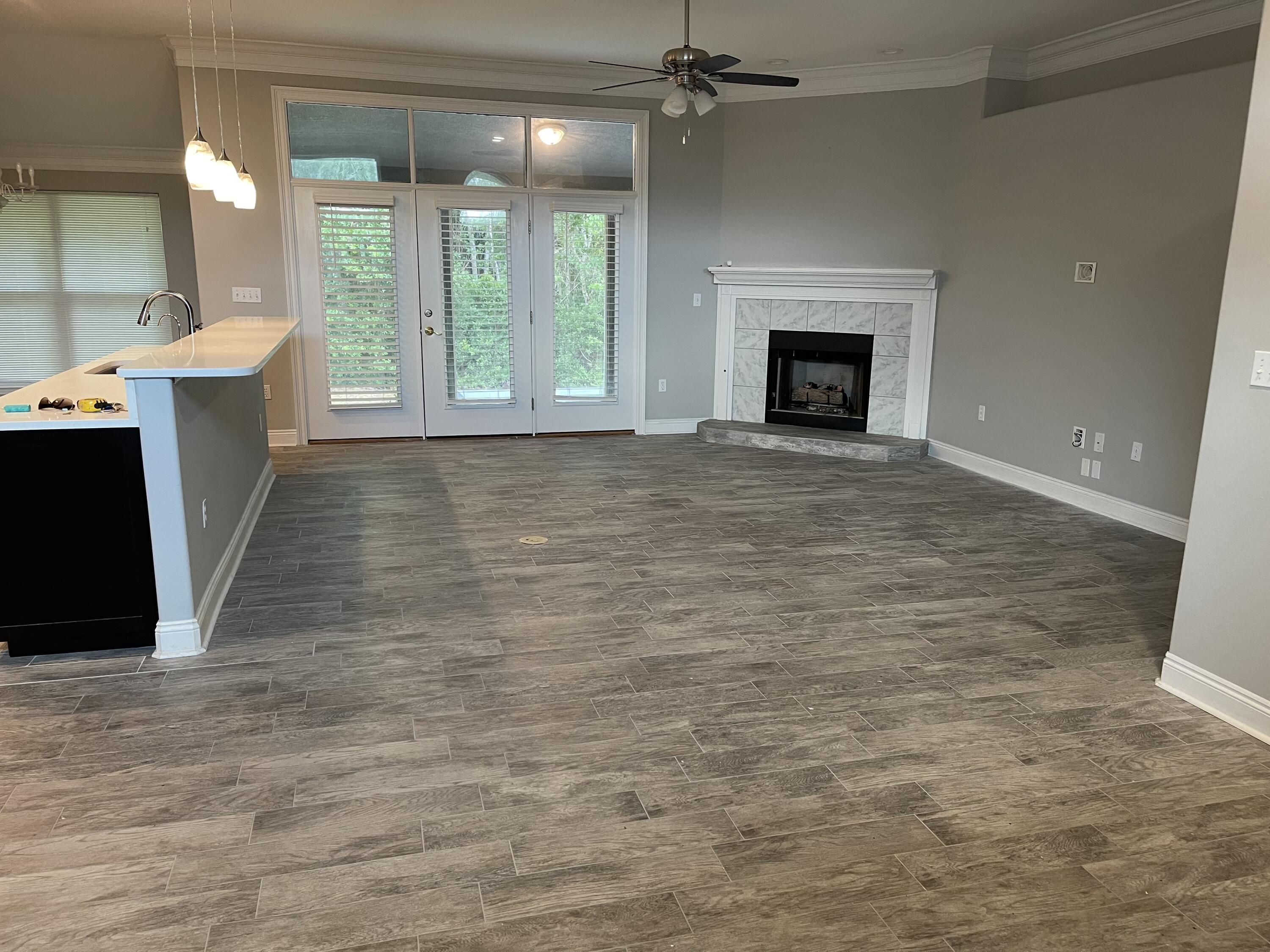 INDIAN WOODS - Residential Lease