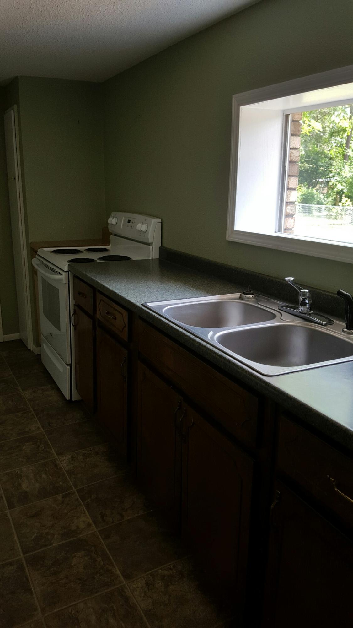FERDON ADDN TO CRESTVIEW - Residential Lease