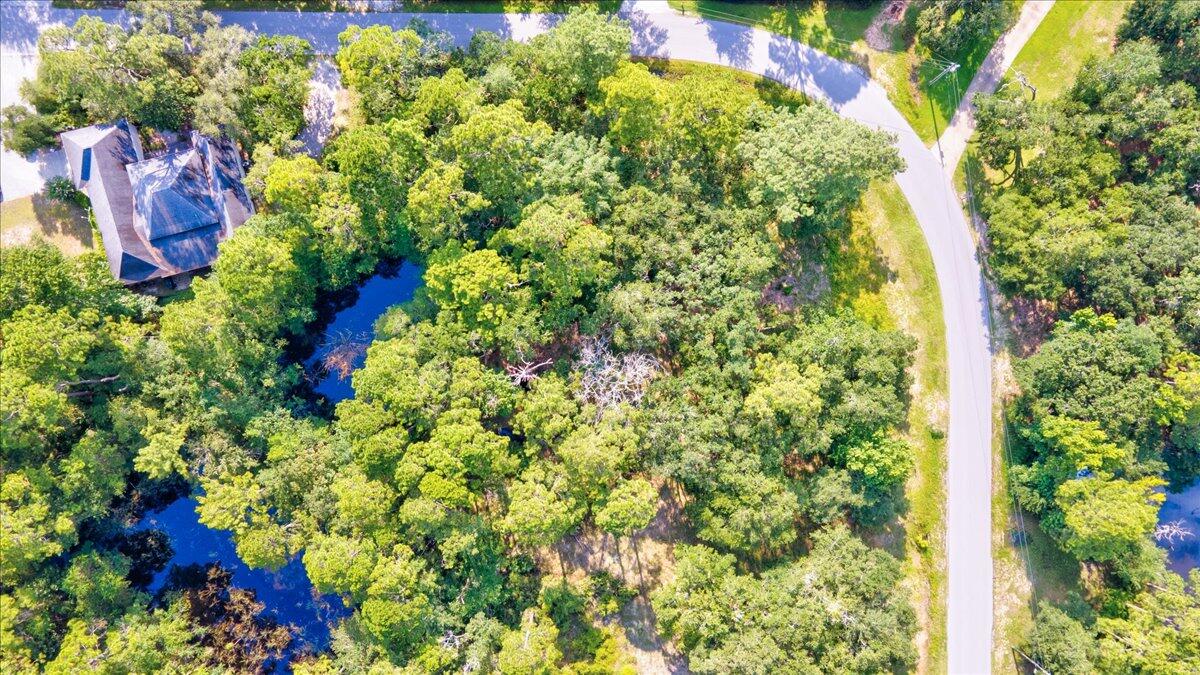 BAYOU BEND - Land