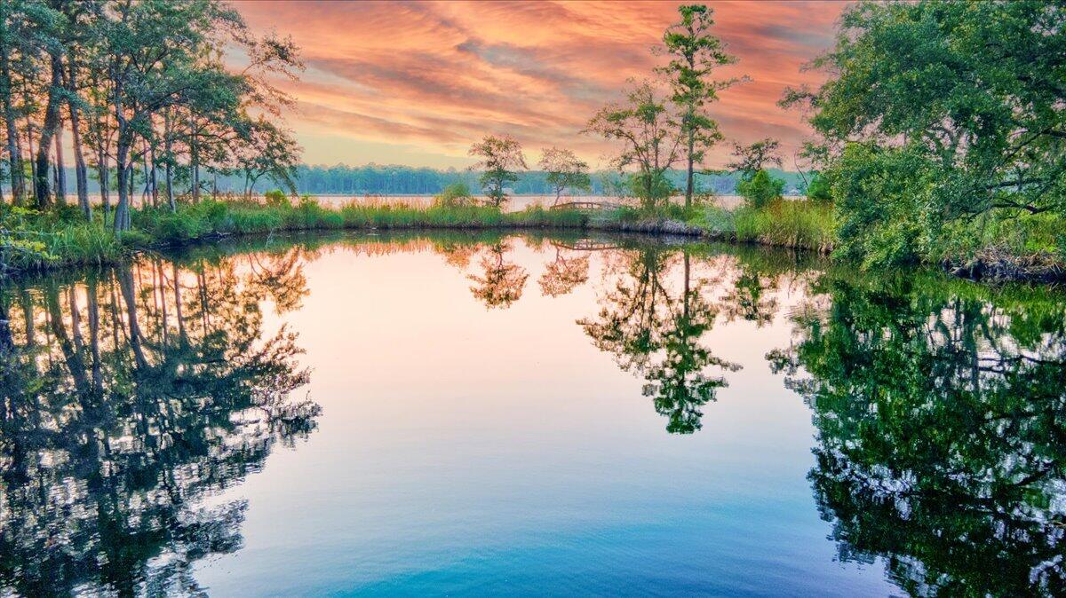 BAYOU BEND - Land