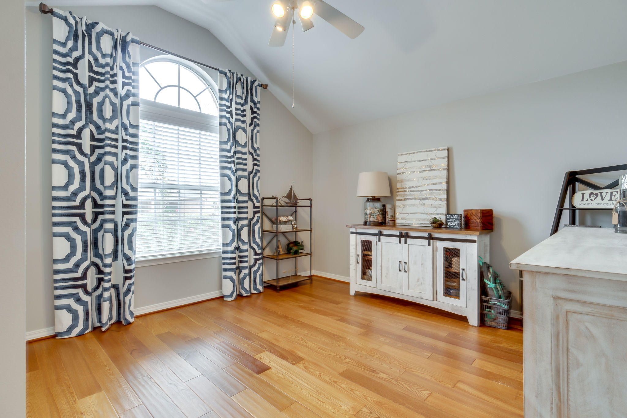 BAYSIDE - Residential