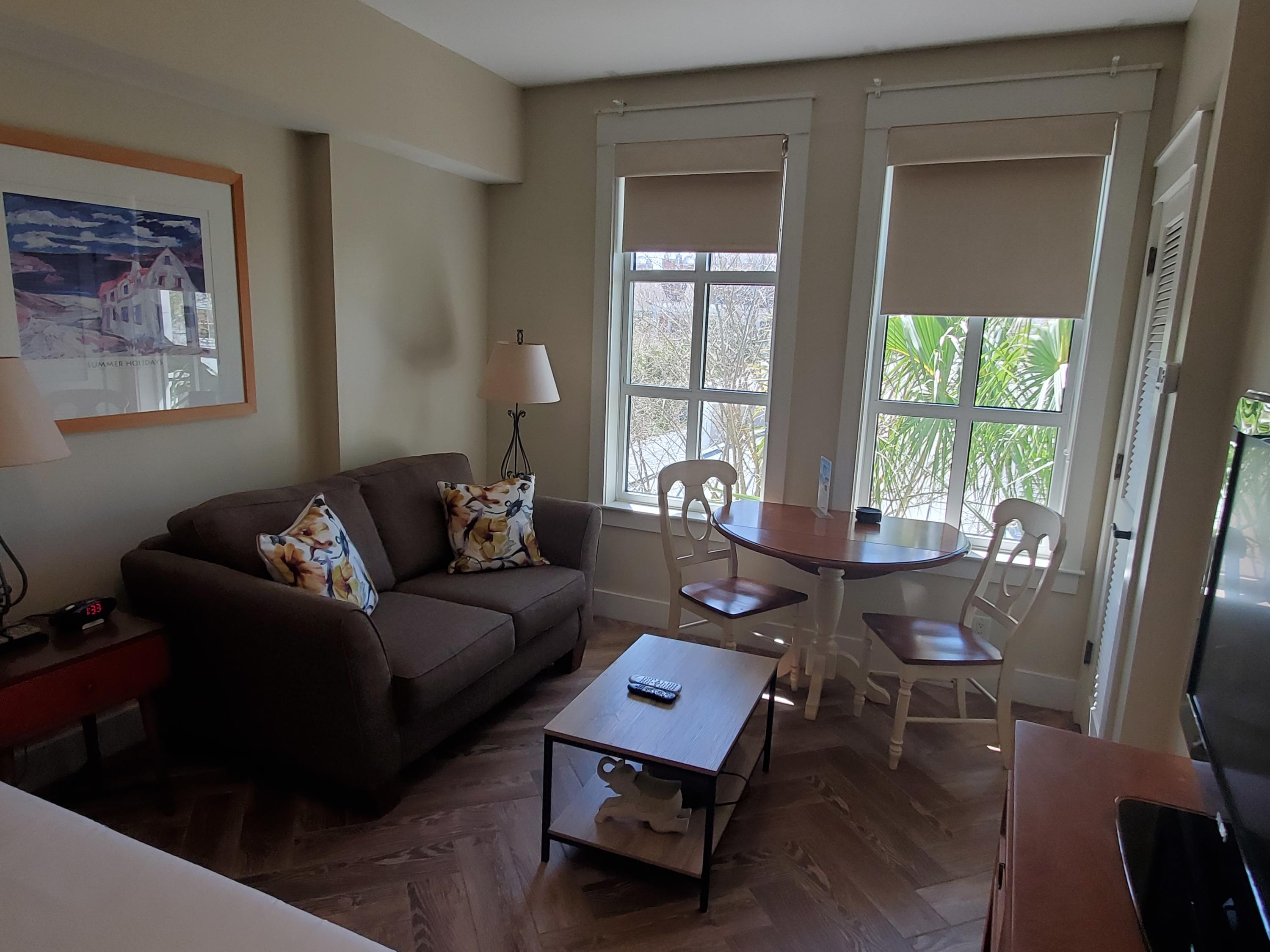 PILOT HOUSE - Residential Lease