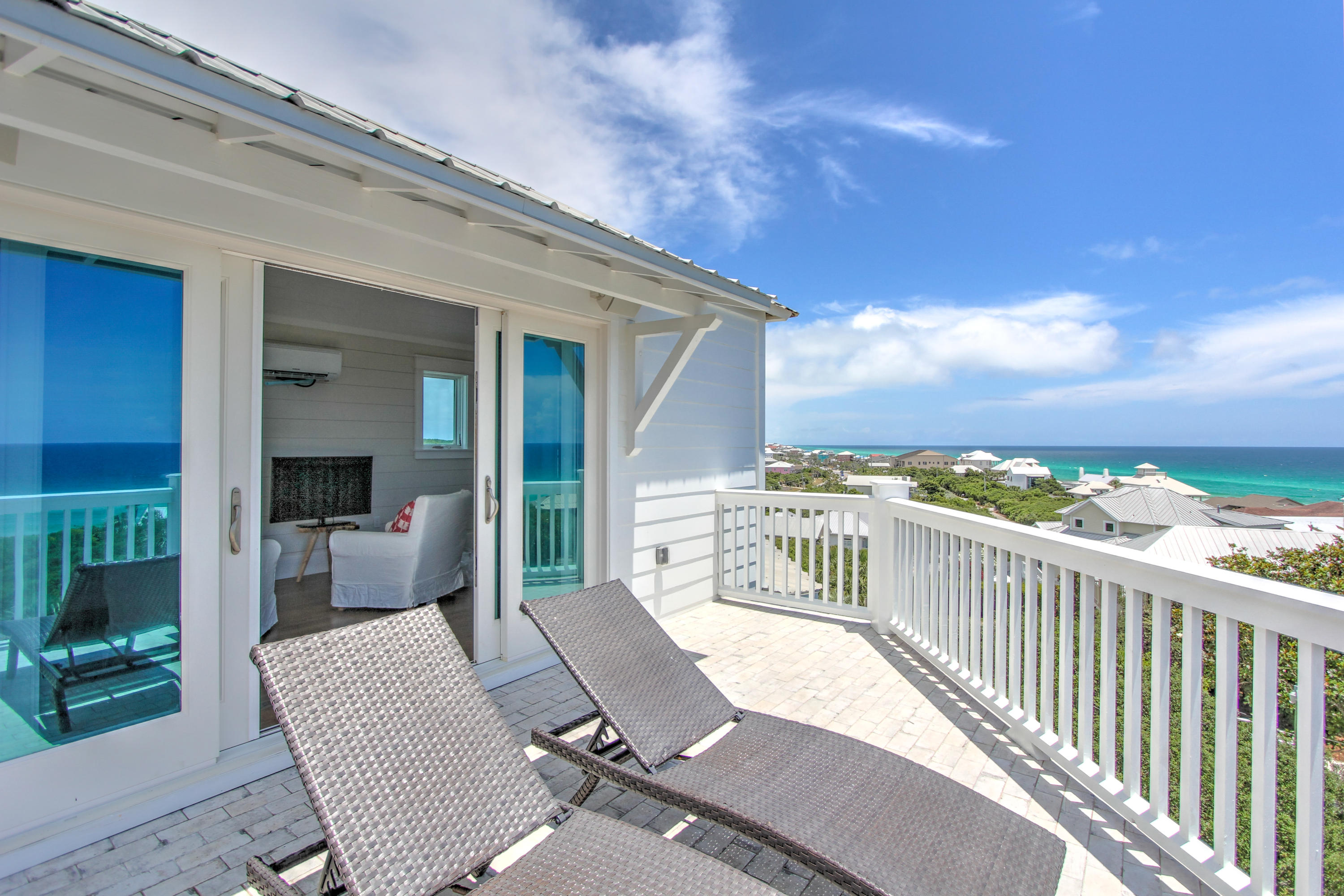 BEACH HIGHLANDS - Residential