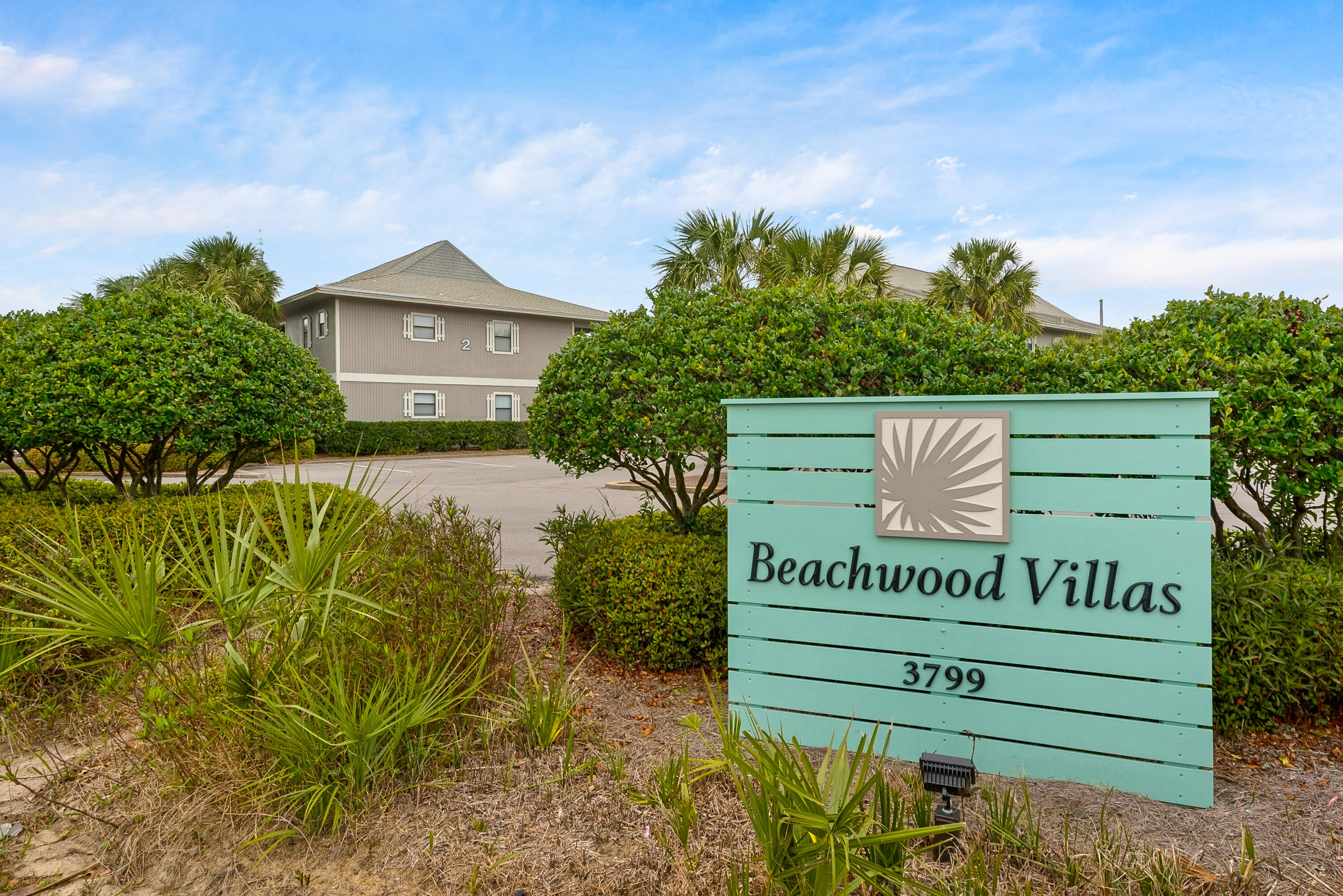 BEACHWOOD VILLAS CONDO - Residential