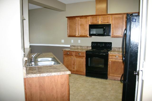 SHADOW PINES - Residential Lease