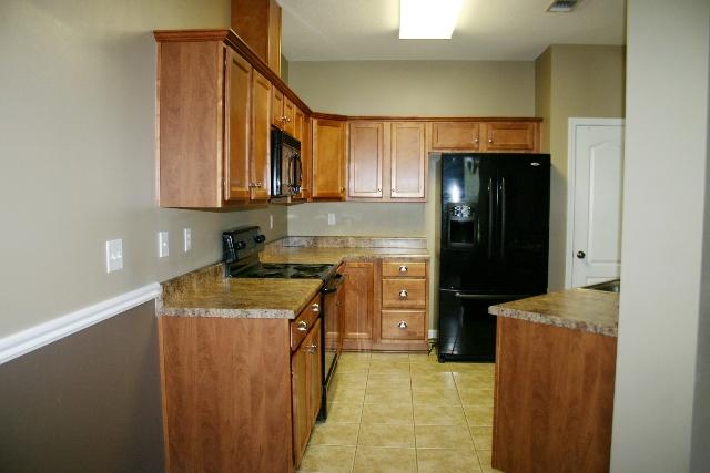 SHADOW PINES - Residential Lease