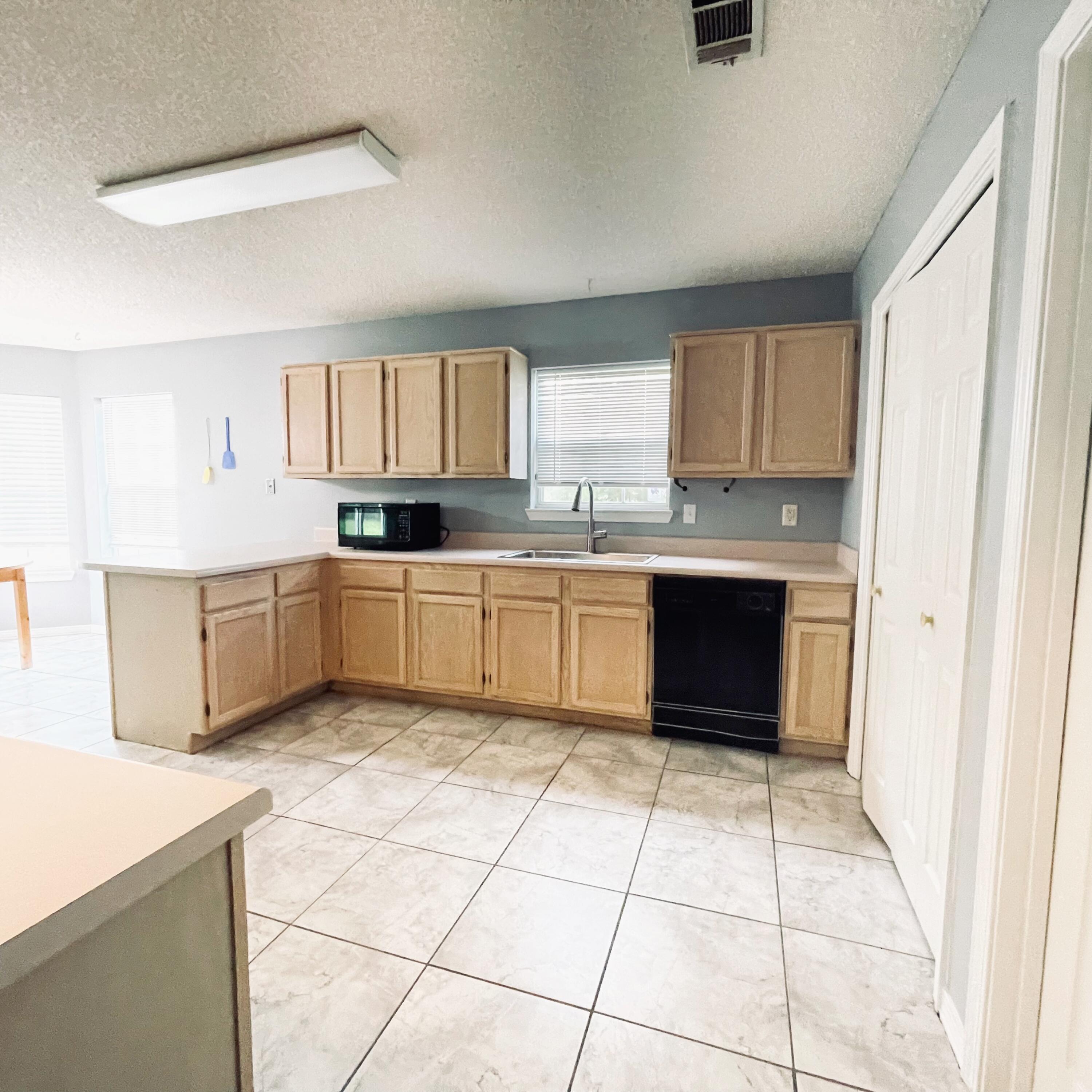 PARK PLACE 5 - Residential Lease